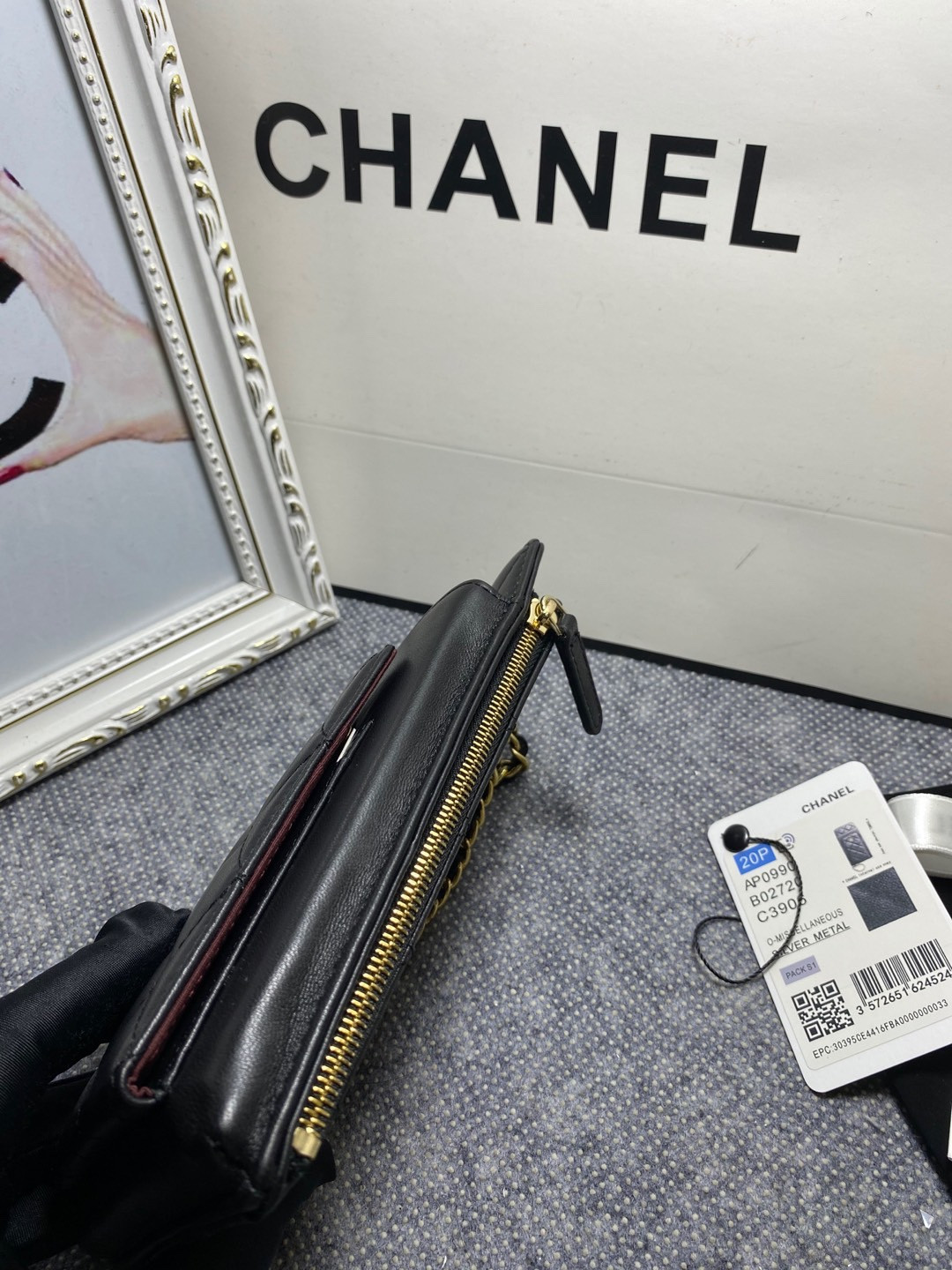Ch**el LONG ZIPPED WALLET 19-11cm