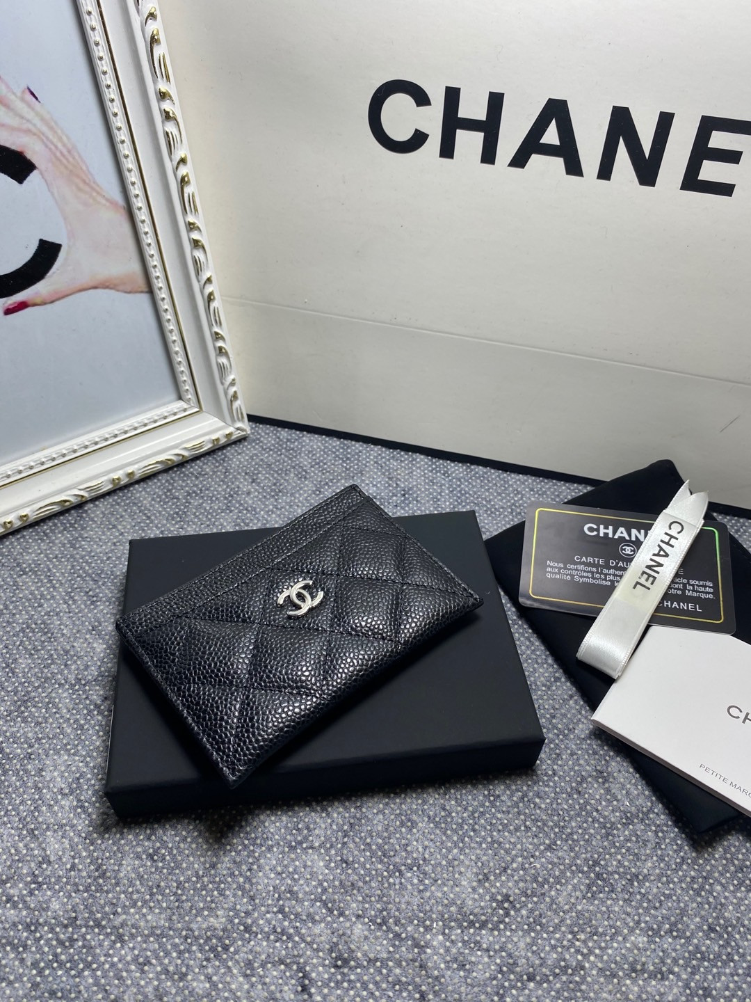 Ch**el card holder 10cm