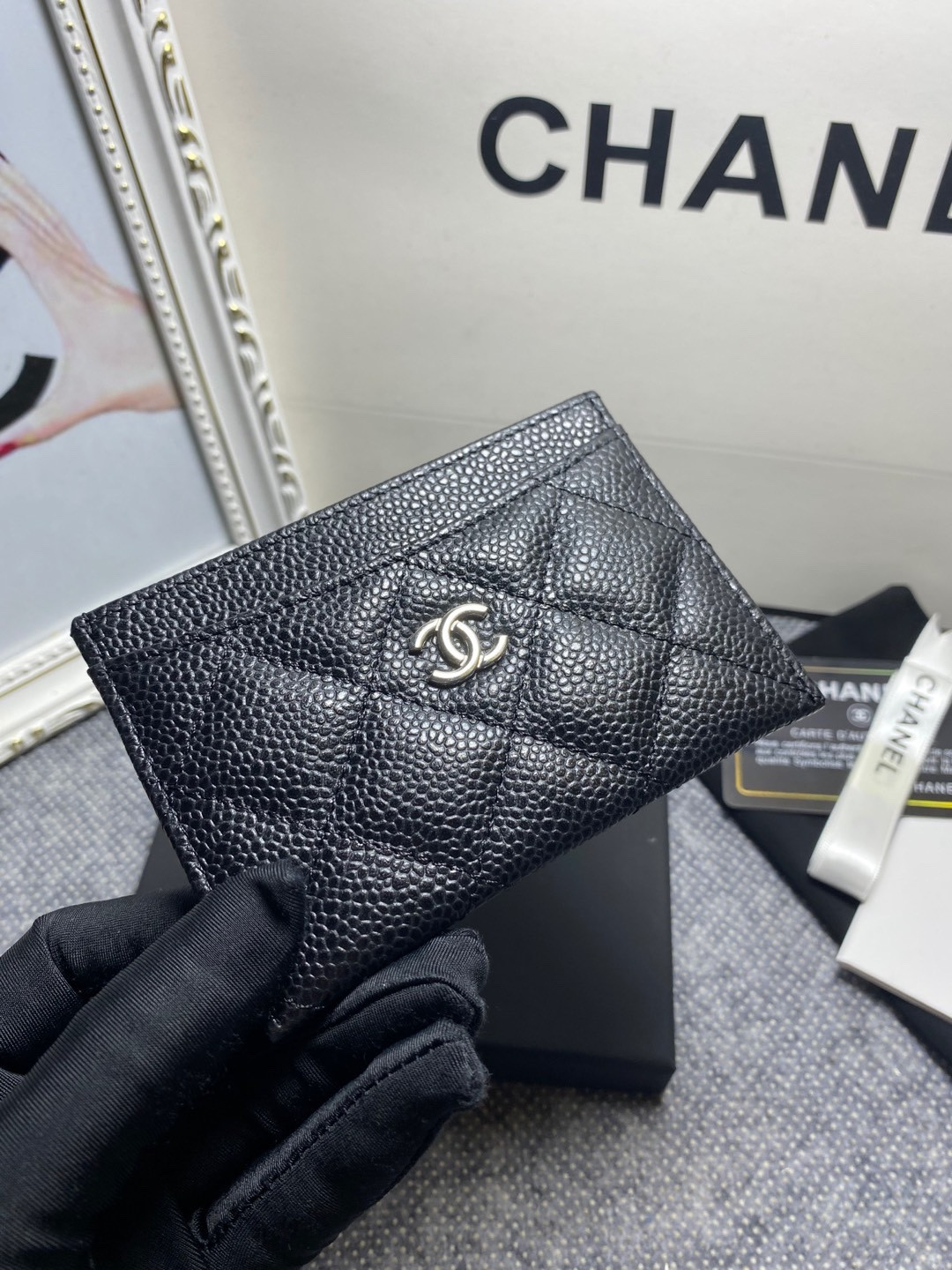 Ch**el card holder 10cm