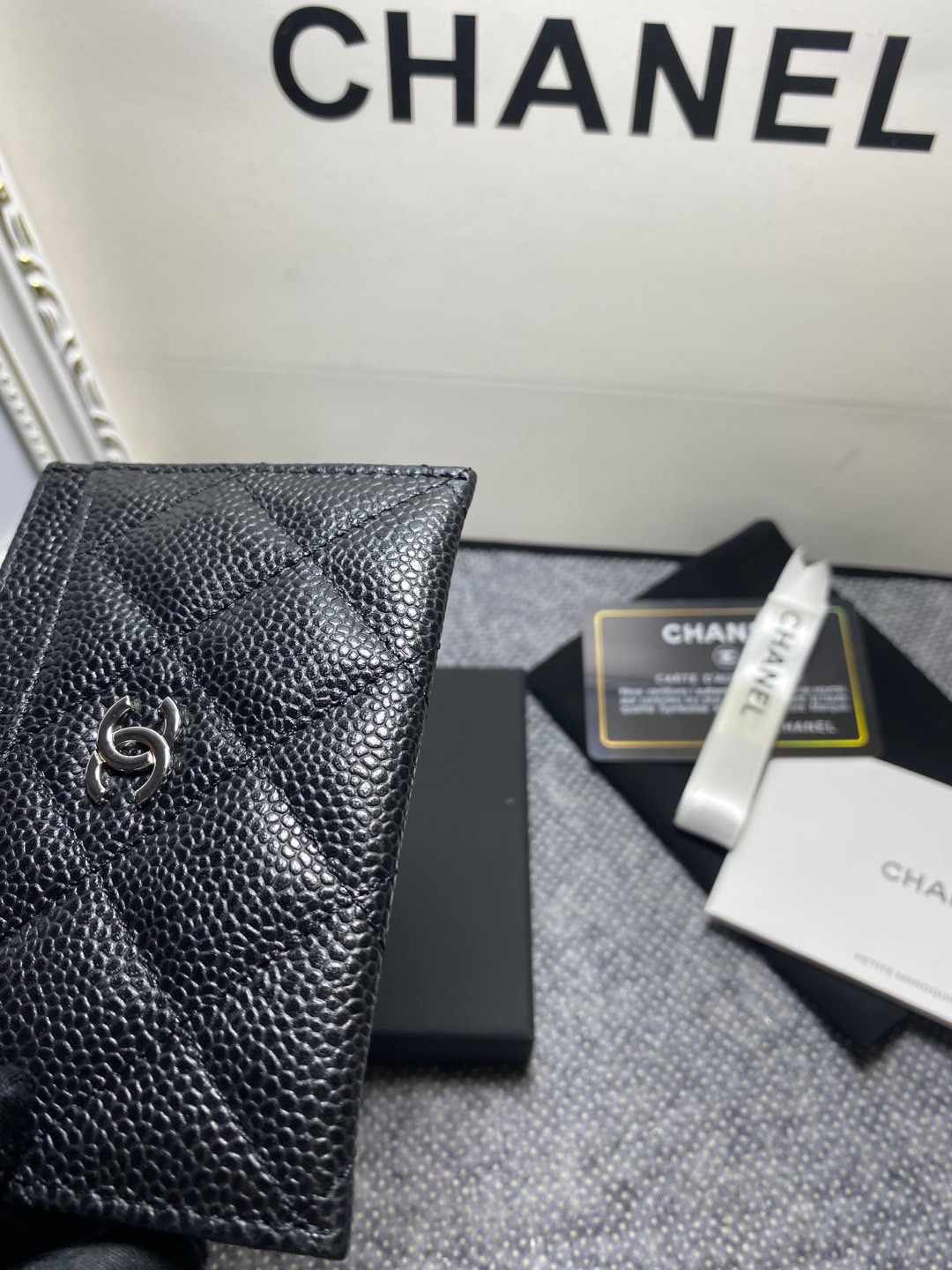 Ch**el card holder 10cm