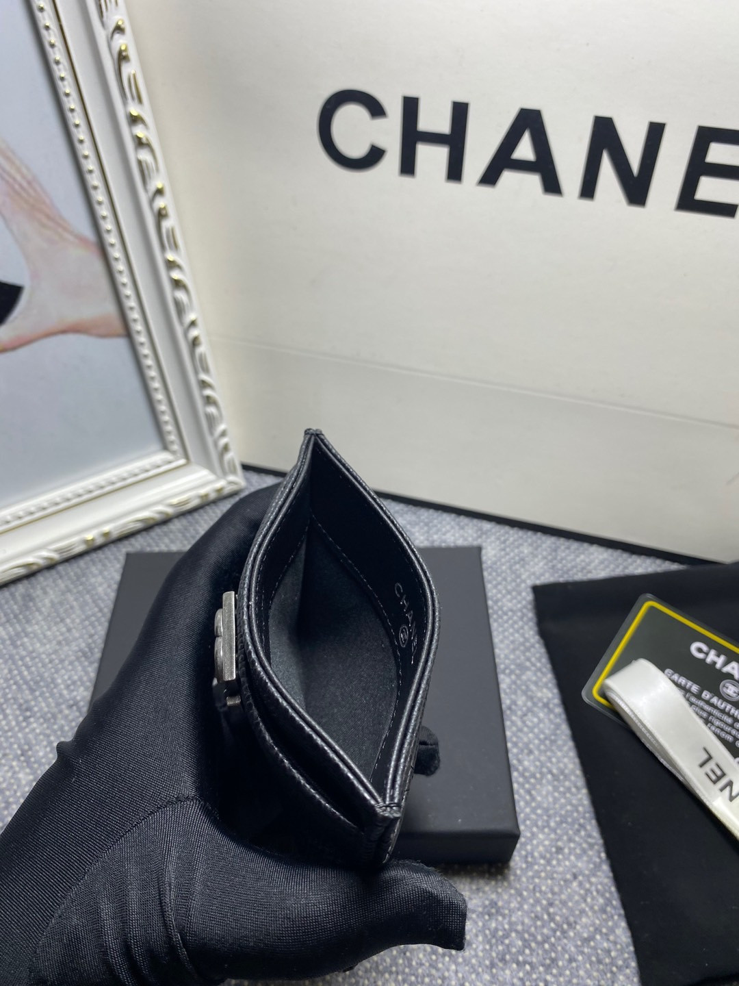 Ch**el card holder 10cm