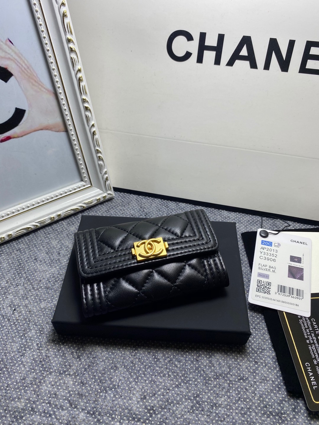 Ch**el FLAP WALLET 12-7CM