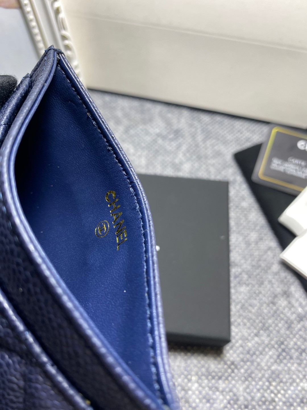 Ch**el card holder 10cm