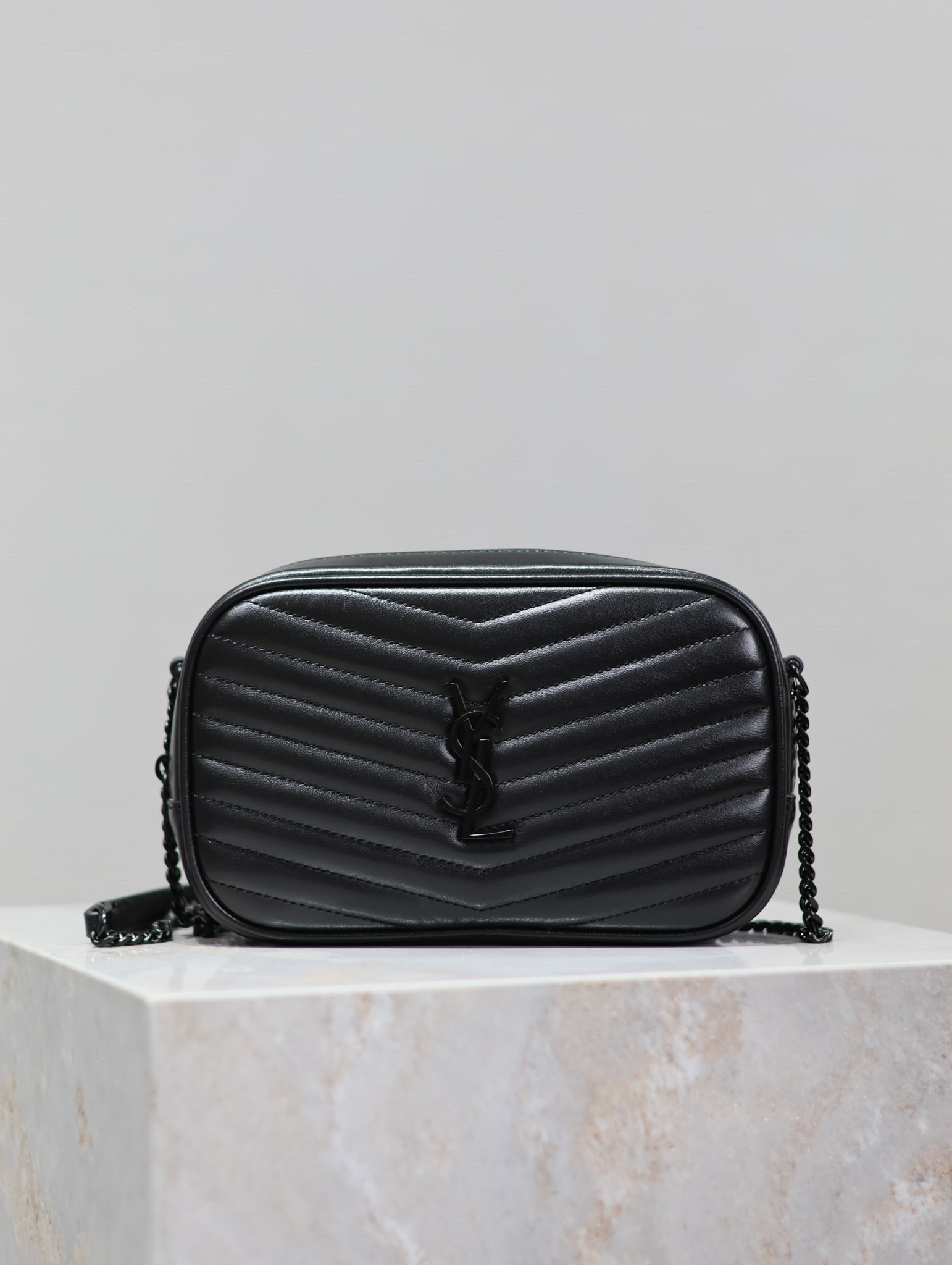 Y51 MINI LOU IN QUILTED LEATHER 7.5 X 4.1 X 2 INCHES
