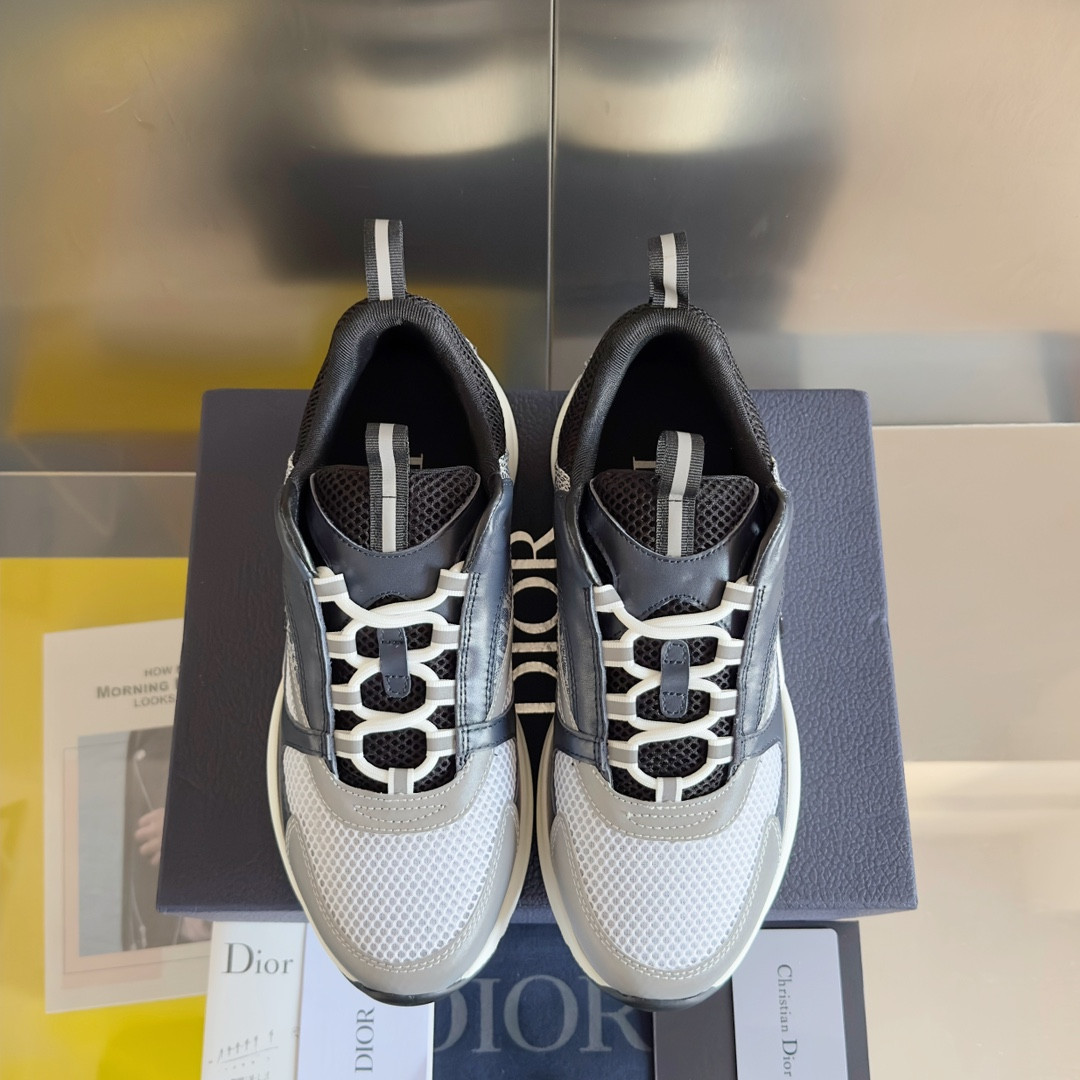 UA D10r B22 gray Sneaker