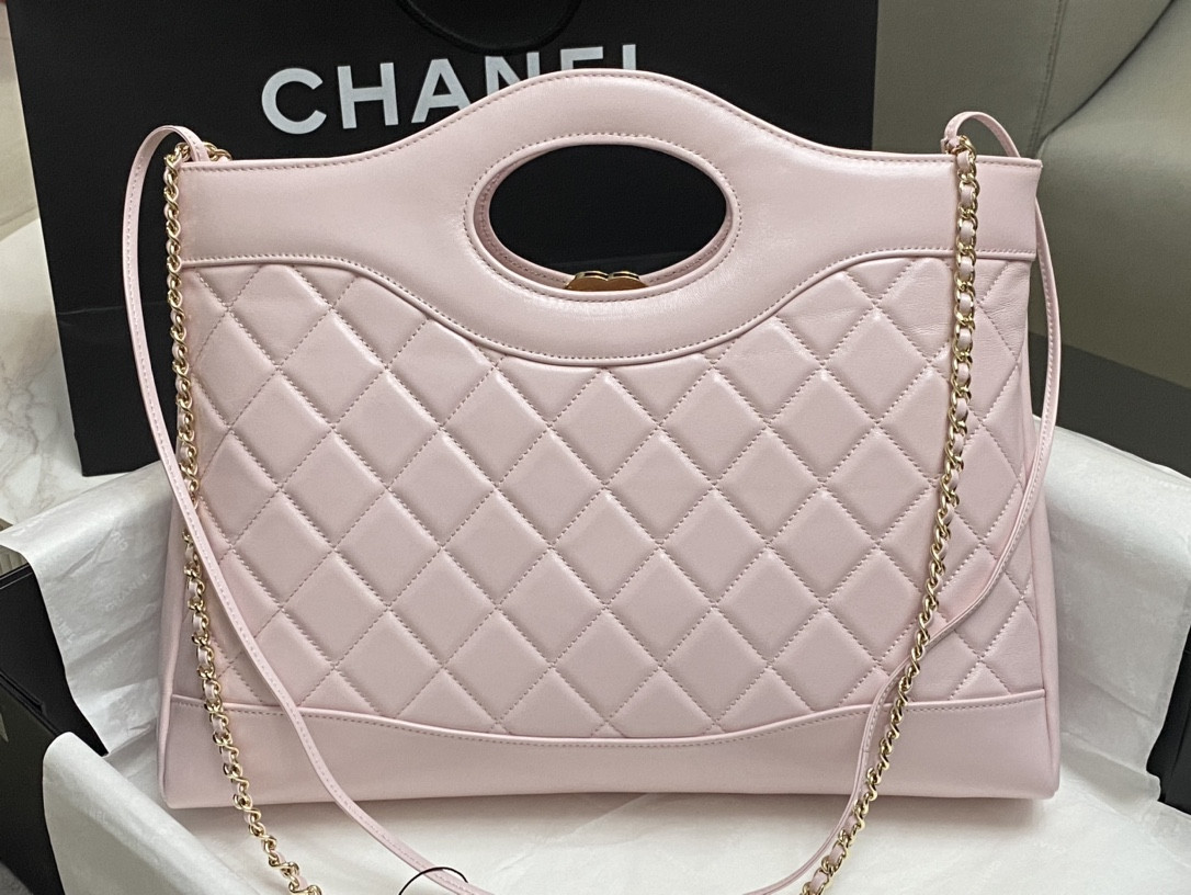 Ch**el  SHOPPING BAG Shiny Lambskin & Gold-Tone Metal 35x39x8cm