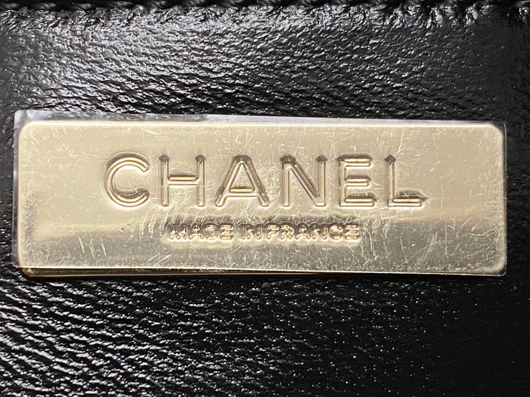 Ch**el SHOPPING BAG Shiny Lambskin & Gold-Tone Metal Black11.7 × 11.3 × 3.5 in
