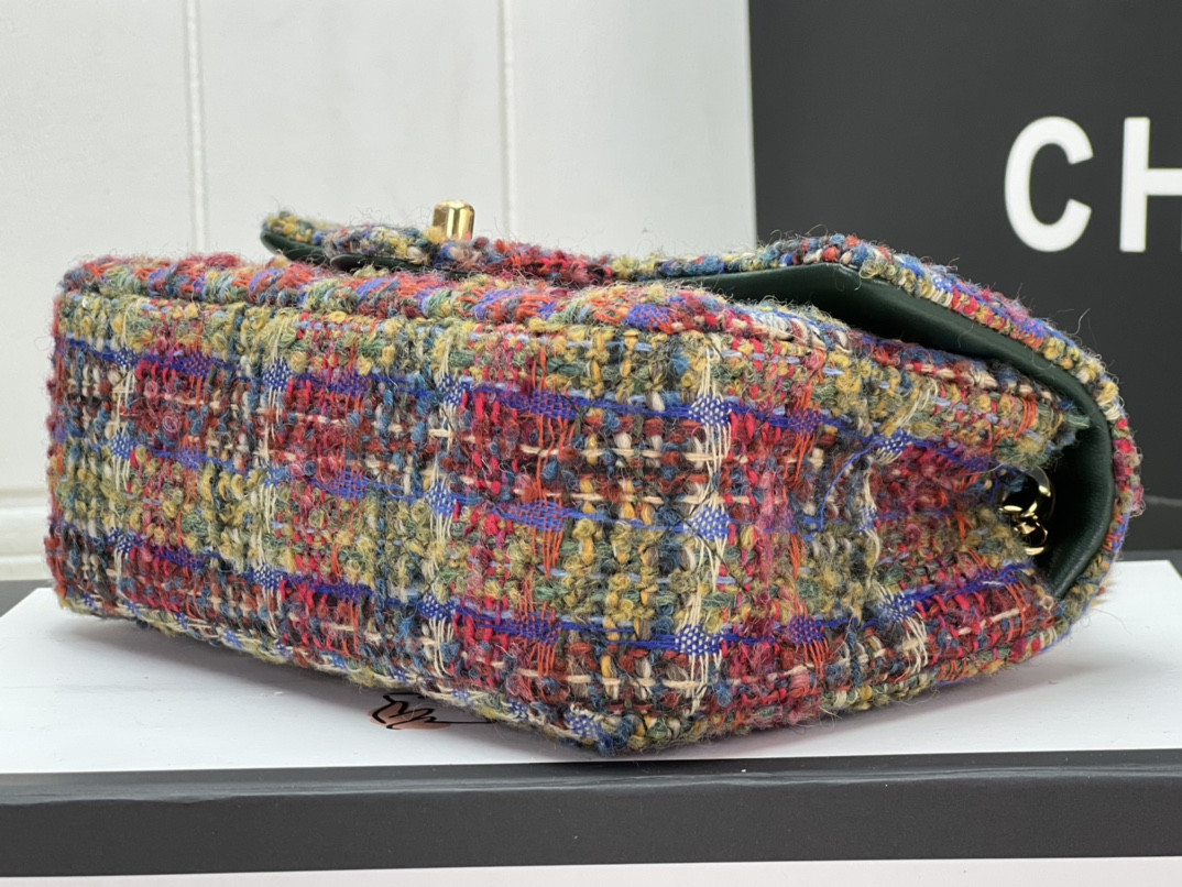 Ch**el MINI CLASSIC 11.12 HANDBAG Tweed & Gold-Tone Metal 4.7 × 7.8 × 2.3 in