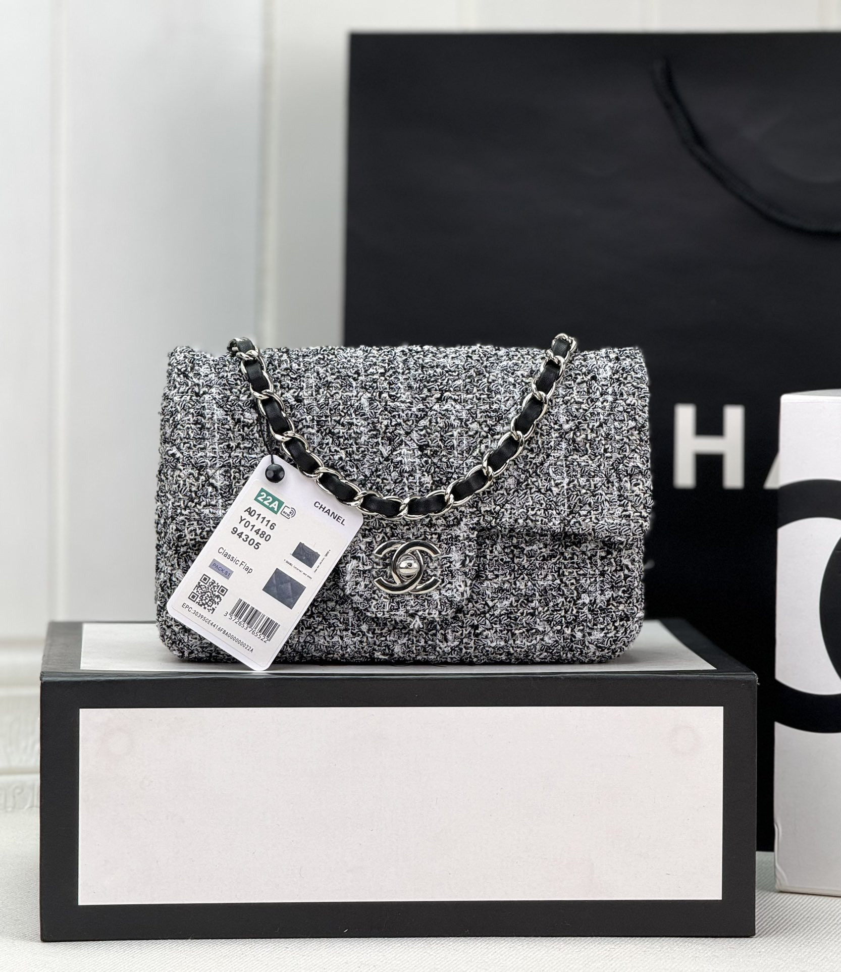 Ch**el MINI CLASSIC 11.12 HANDBAG Tweed & Silver-Tone Metal 4.7 × 7.8 × 2.3 in
