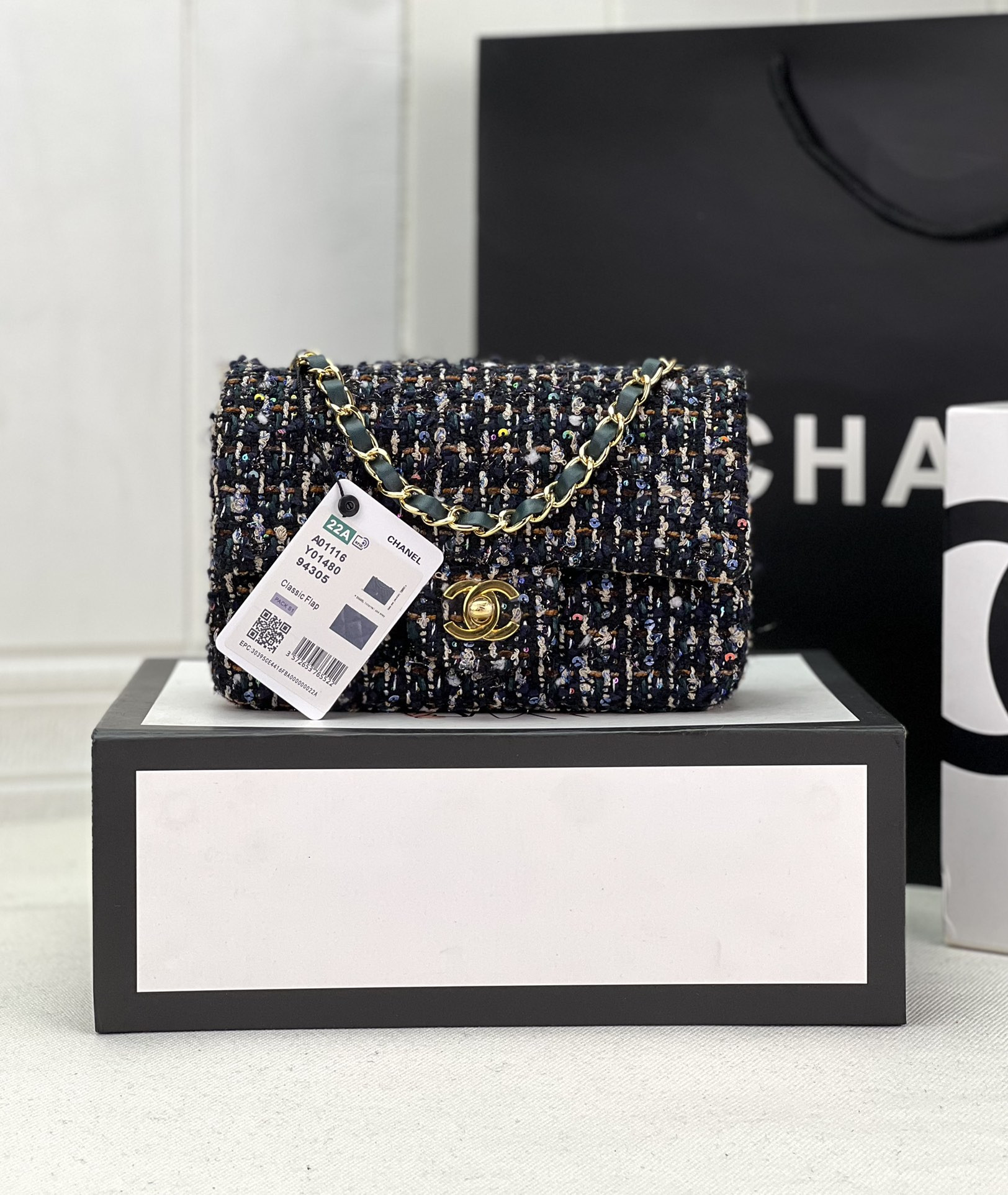 Ch**el MINI CLASSIC 11.12 HANDBAG Tweed & Gold-Tone Metal 4.7 × 7.8 × 2.3 in