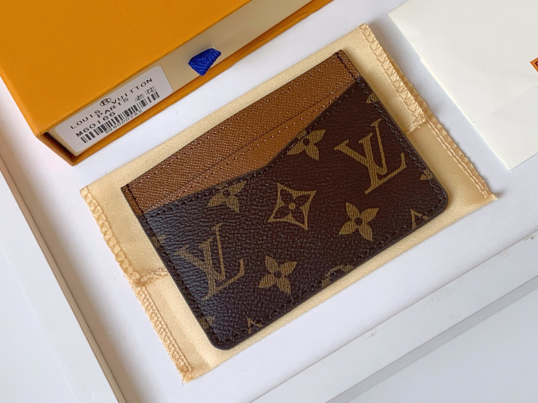 L0vis Vvtt0n LV Card Holder  8x11CM