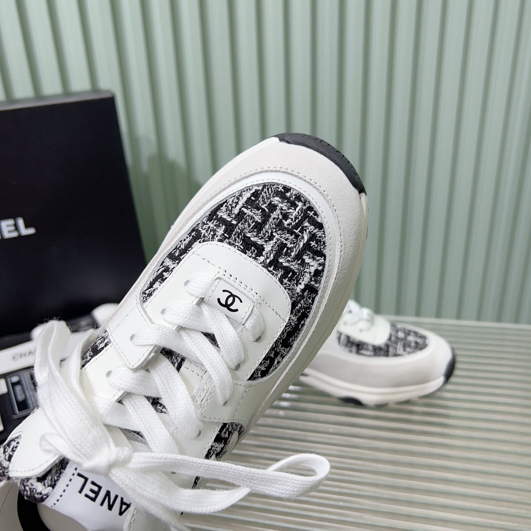 UA Ch**el SNEAKERS Tweed