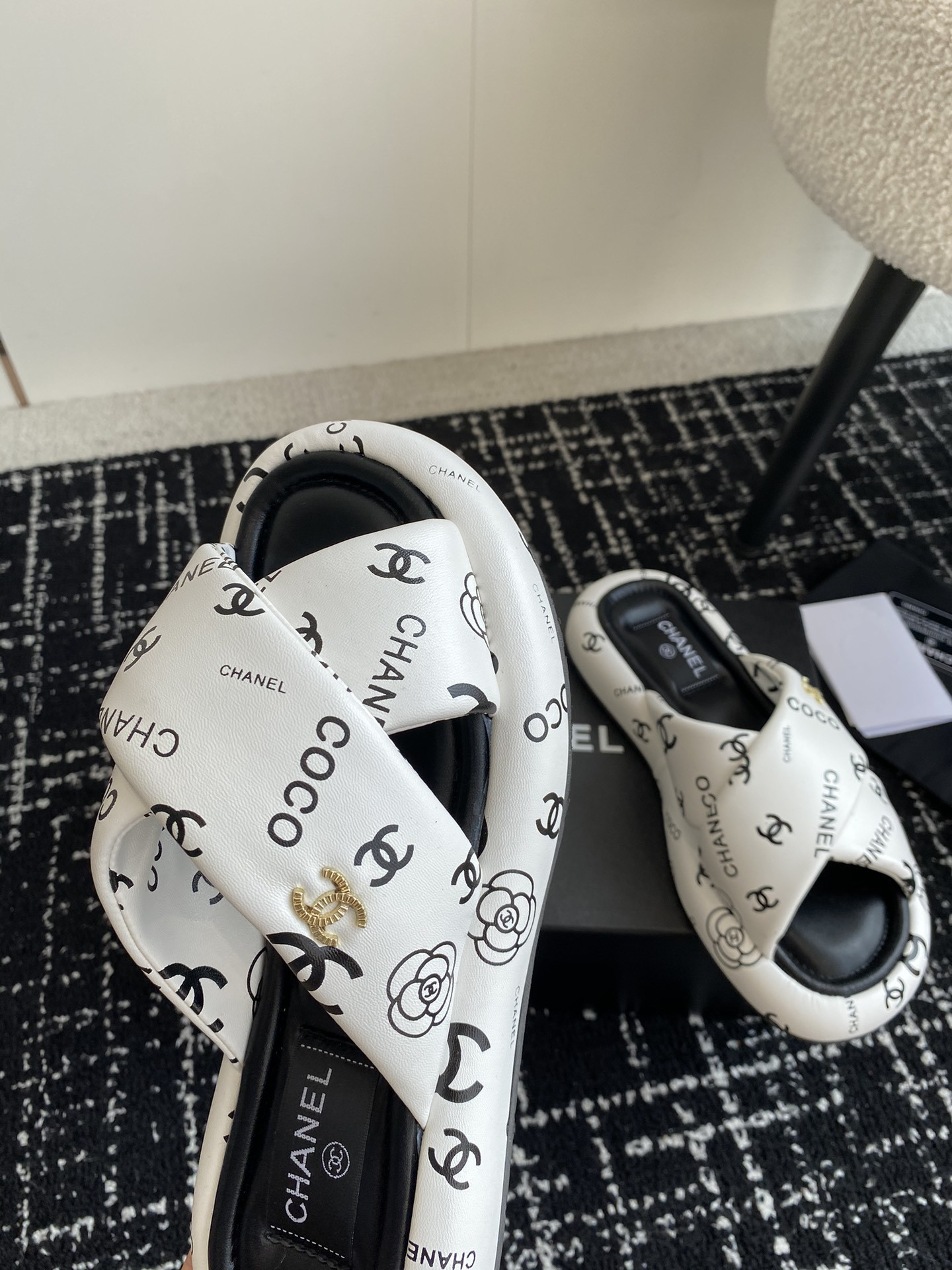 UA Ch**el SLIPPERS