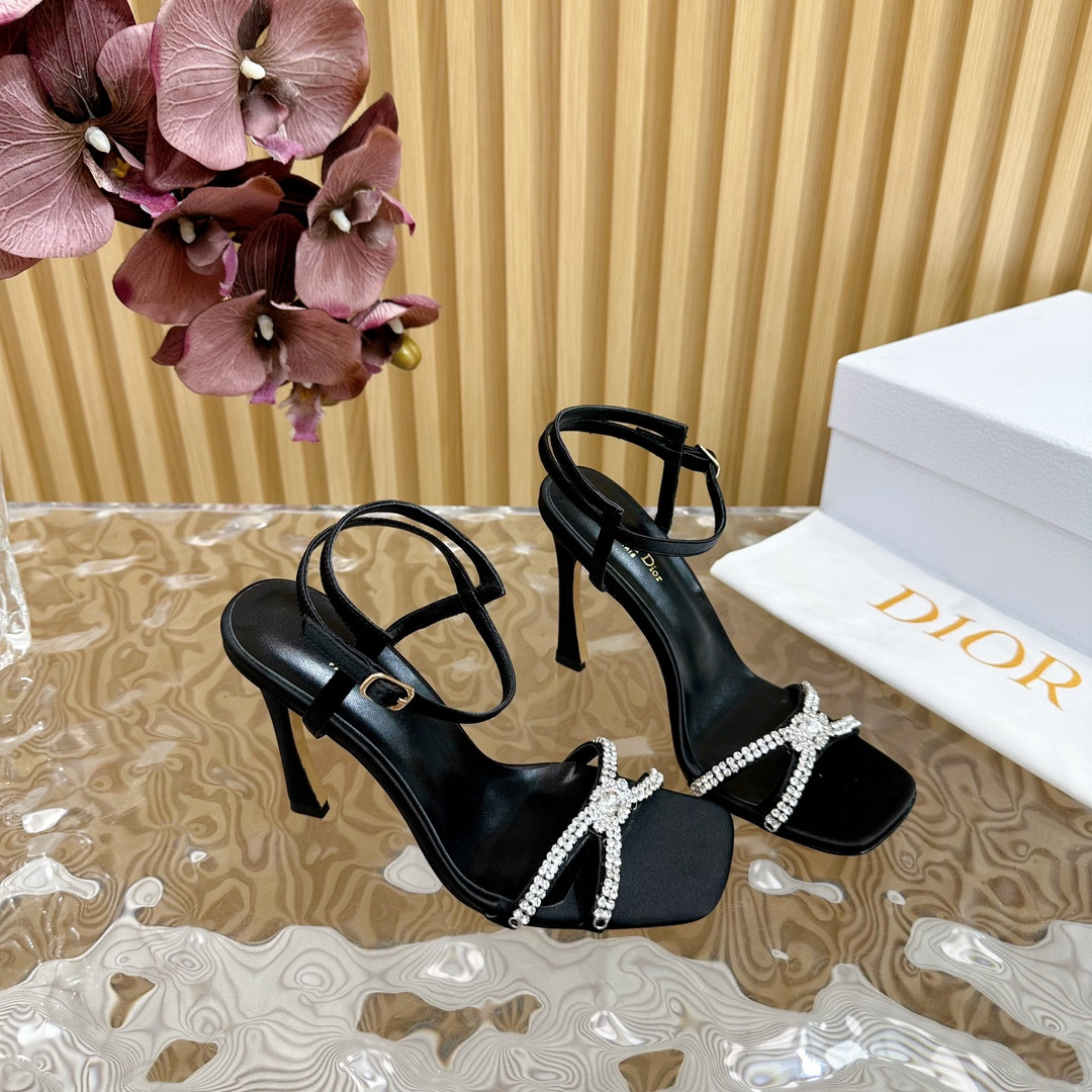 UA D10r Slingback Pump