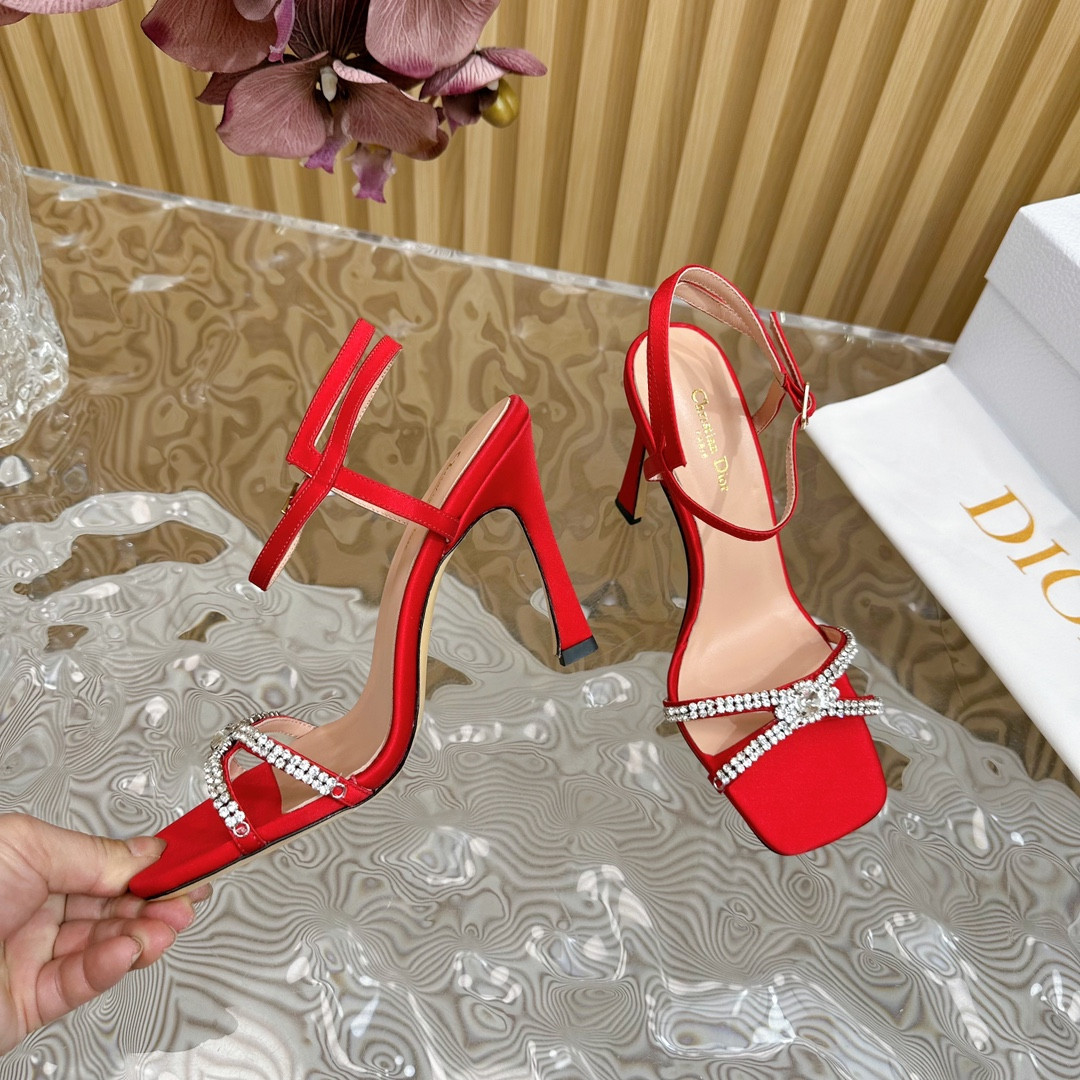 UA D10r Slingback Pump
