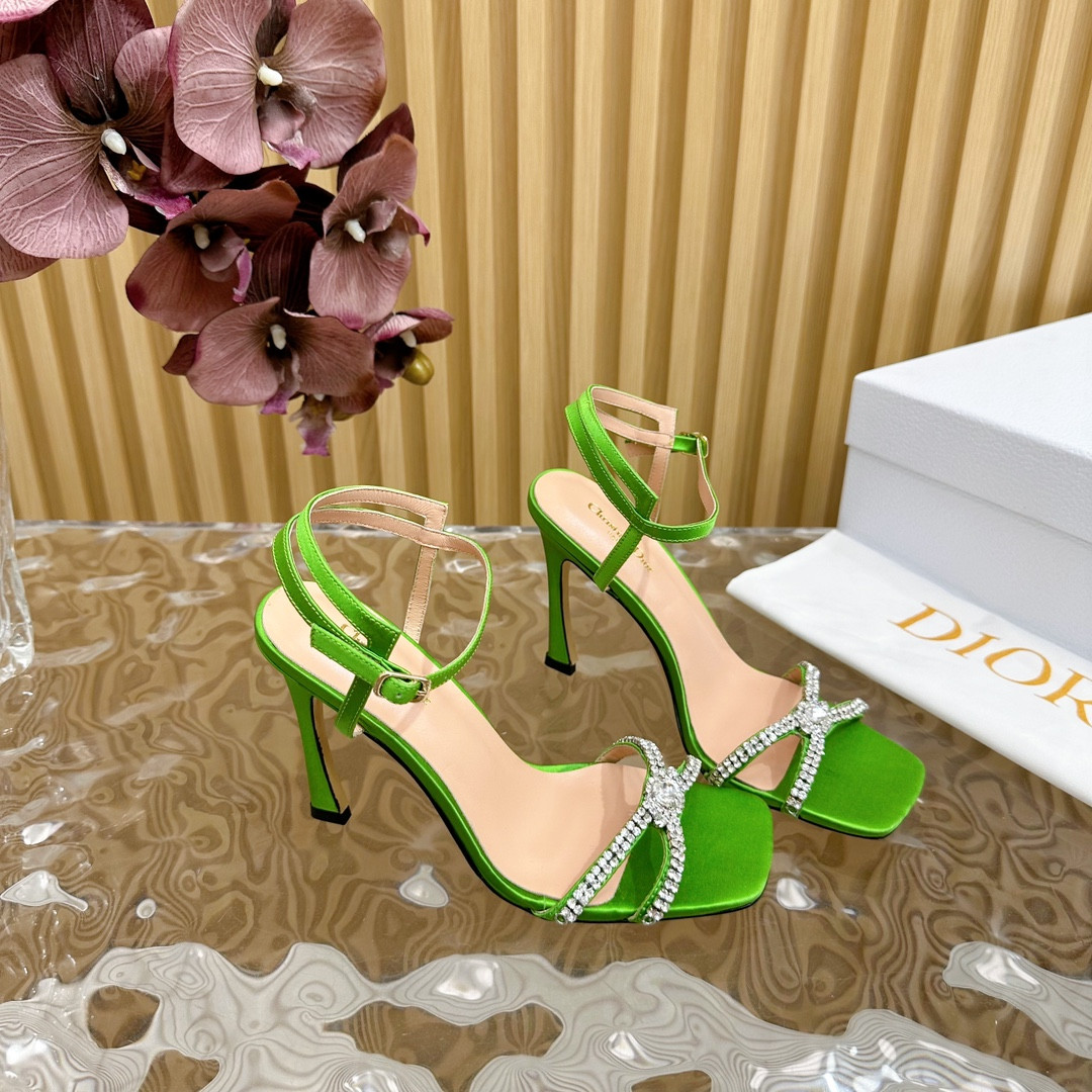 UA D10r Slingback Pump