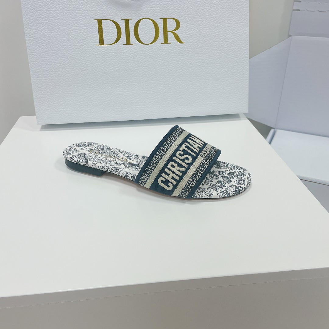UA D10r Dway Slide