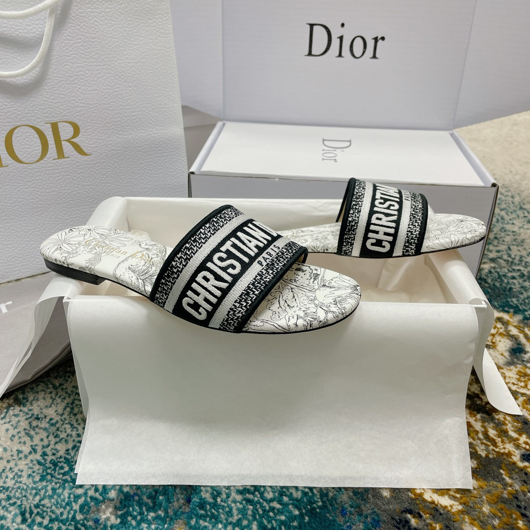 UA D10r Dway Slide
