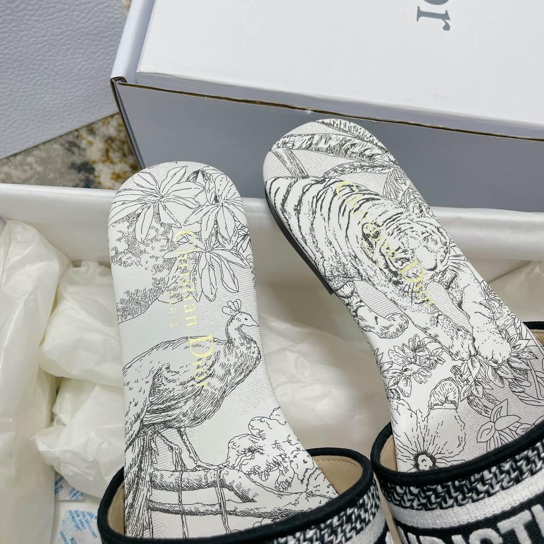 UA D10r Dway Slide