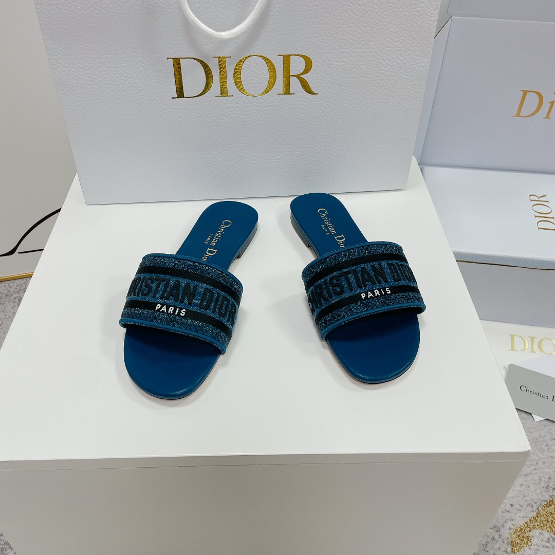 UA D10r Dway Slide