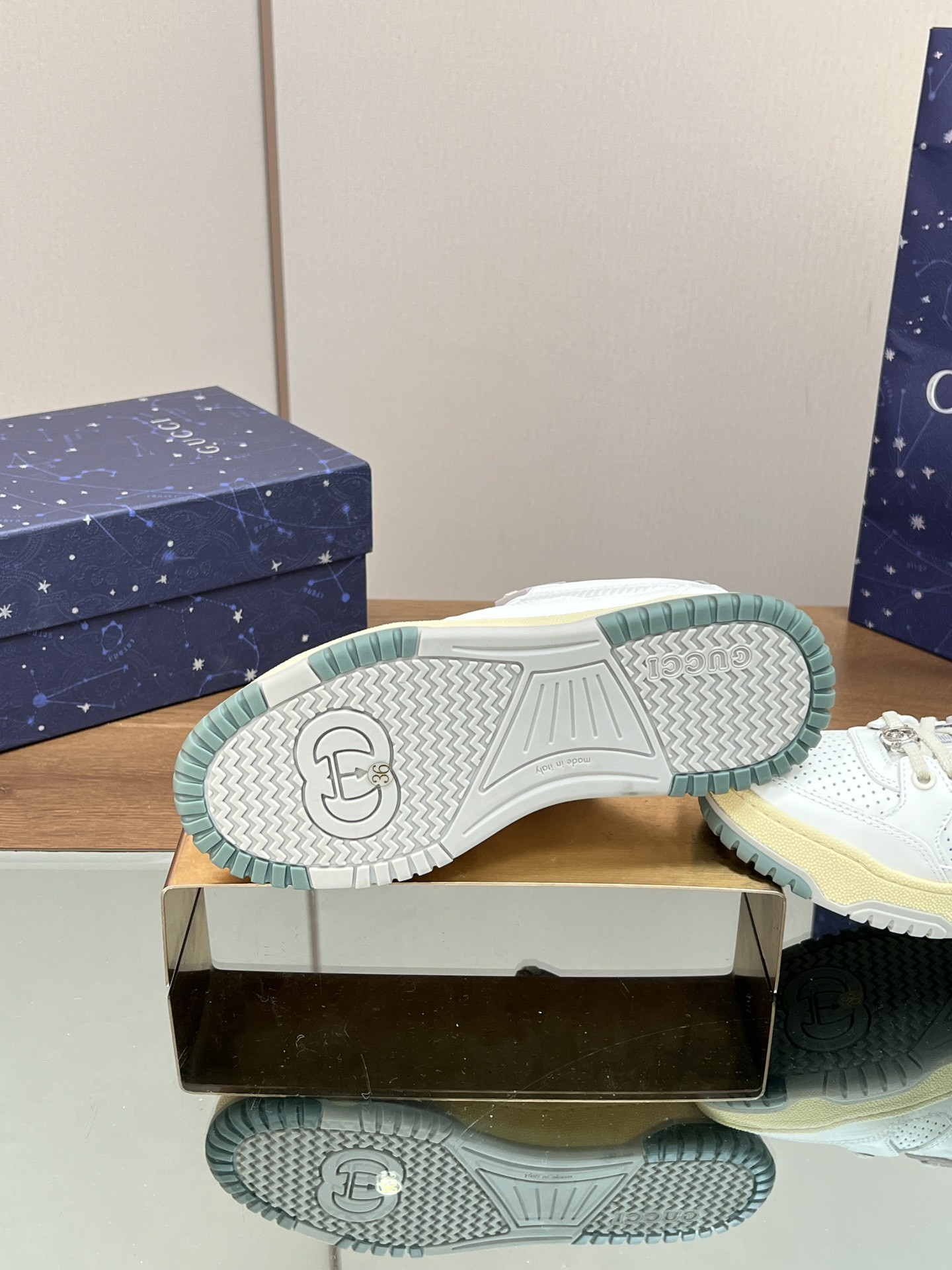 UA Gvc*1 Low-Top SNEAKER