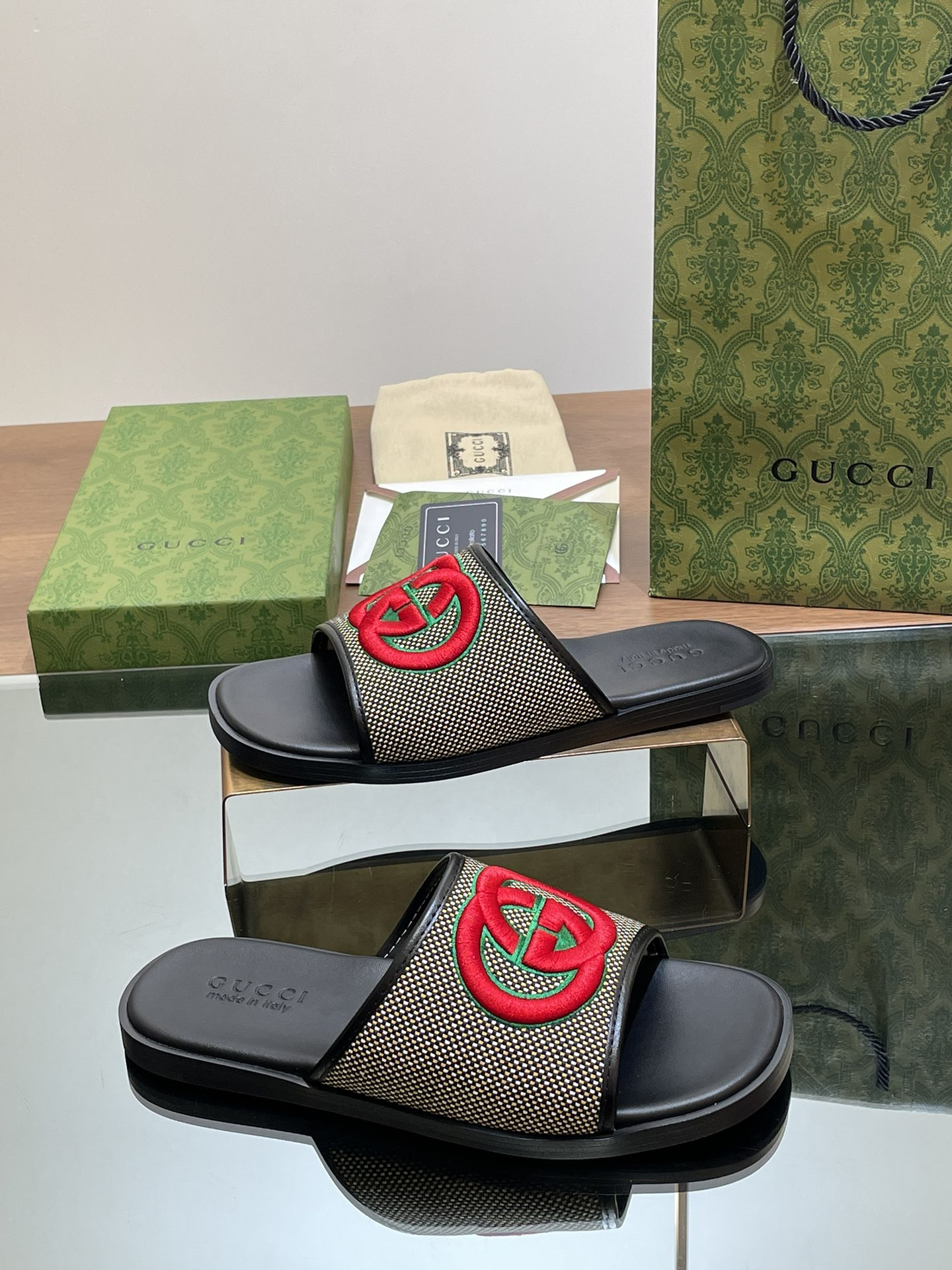UA Gvc*1 INTERLOCKING G SLIDE SANDAL