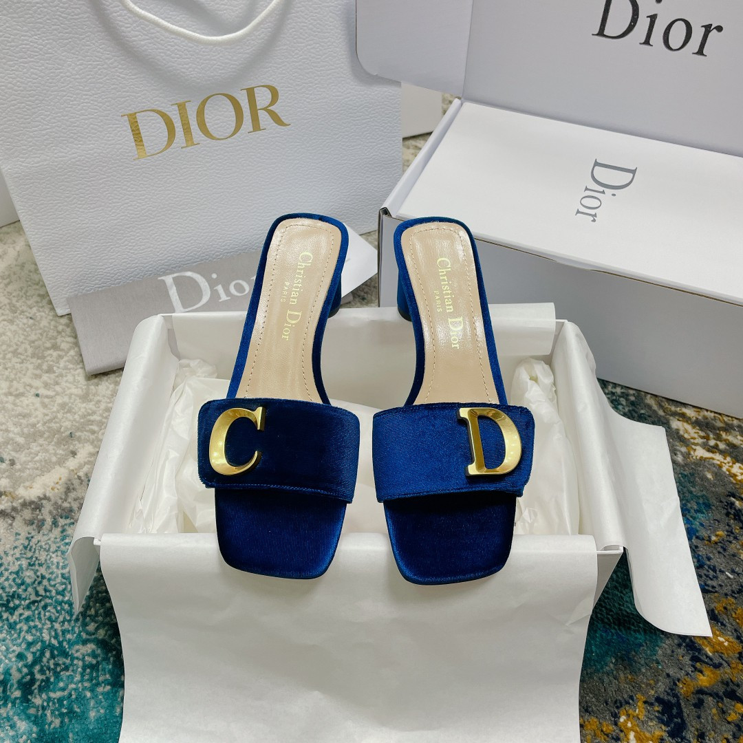 UA D10r Or C'est D10r Heeled Slide