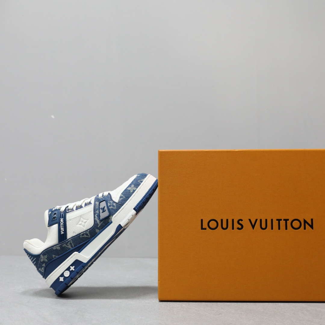 UA LV Trainer Sneaker