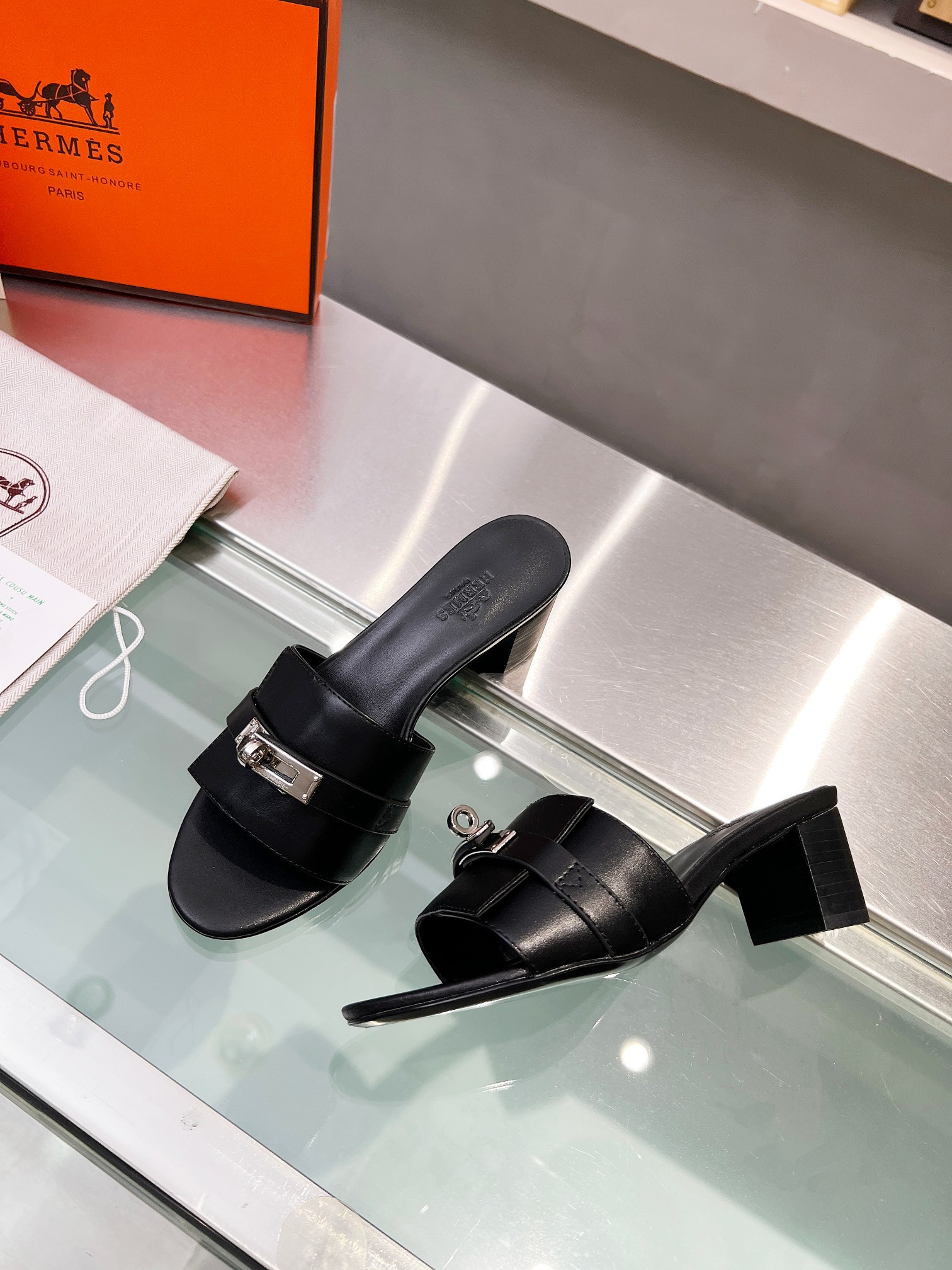 UA H**me5 Gigi 50 sandal