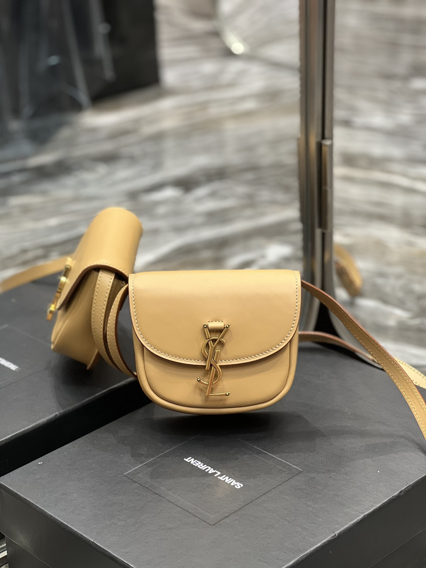 Y51 KAIA SMALL SATCHEL IN SMOOTH LEATHER 15x14x4.5cm