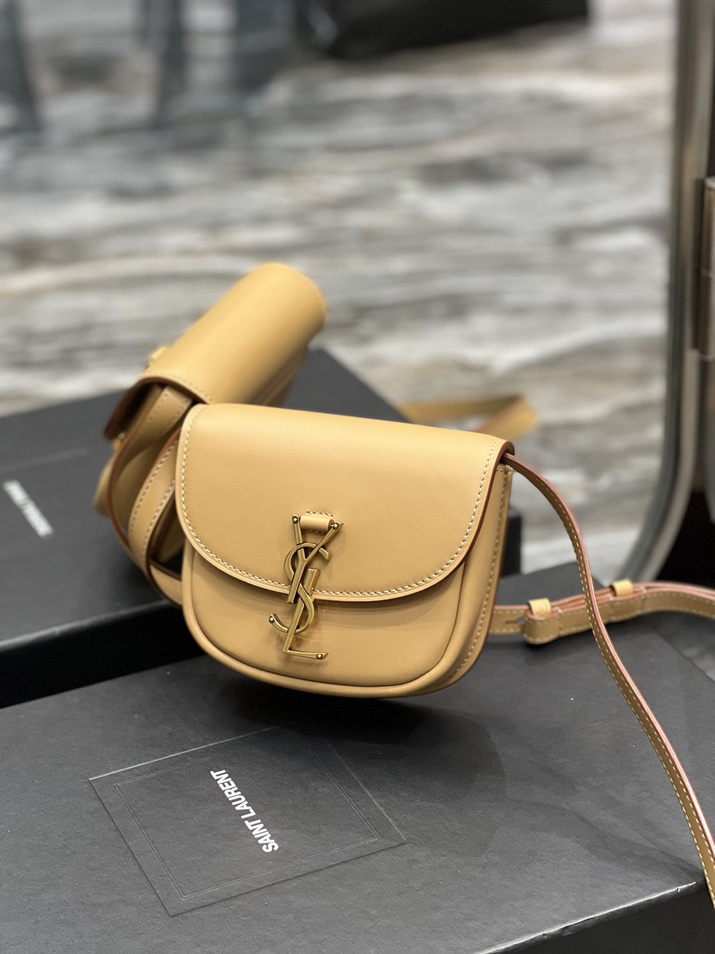 Y51 KAIA SMALL SATCHEL IN SMOOTH LEATHER 15x14x4.5cm