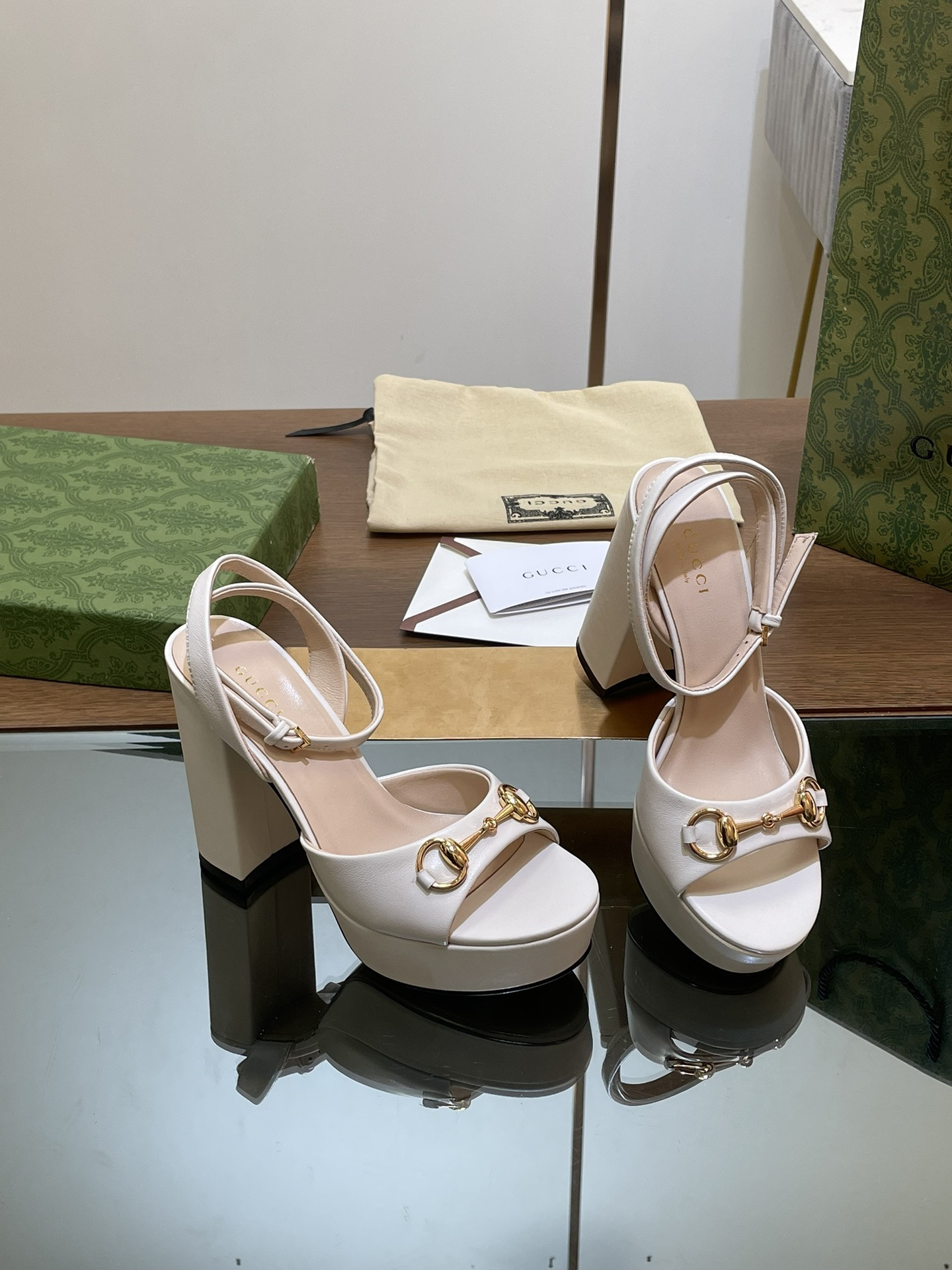UA Gvc*1 WOMEN