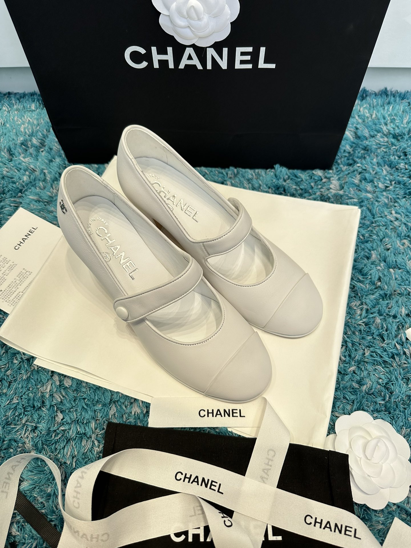 UA Ch**el MARY JANES Pump