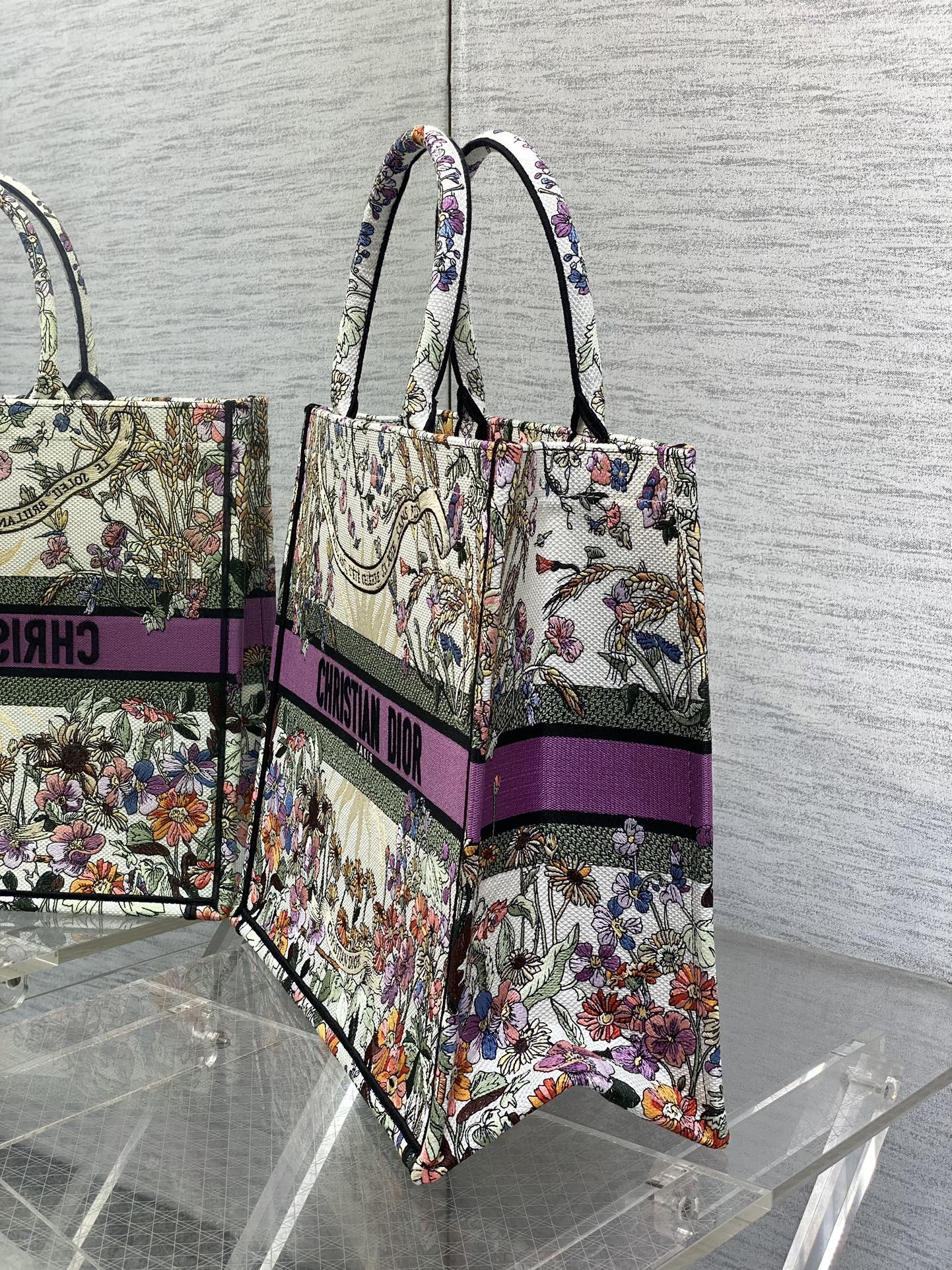 D10r Book Tote  Ecru Multicolor 42x18x35cm