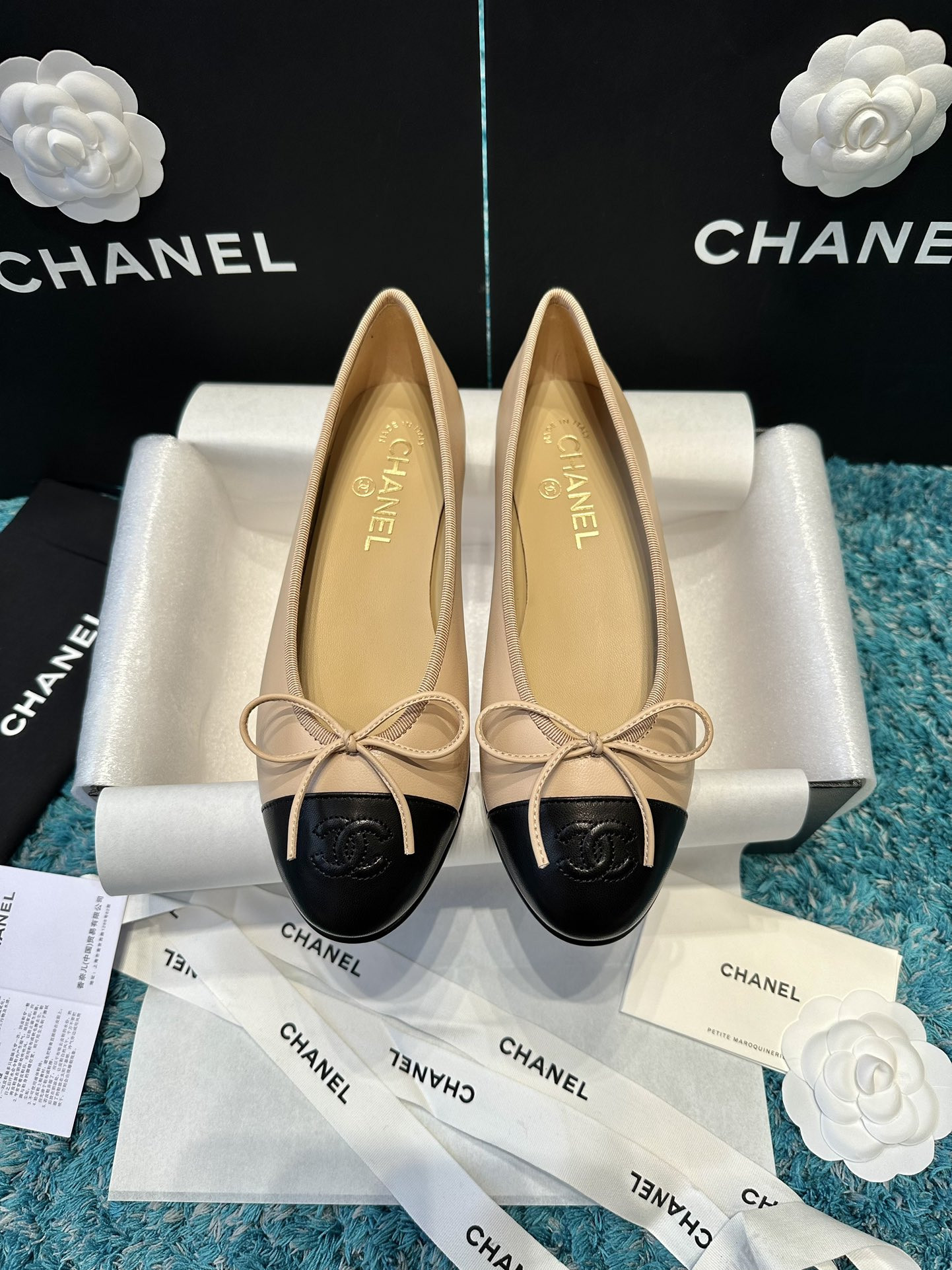 UA Ch**el BALLET FLATS