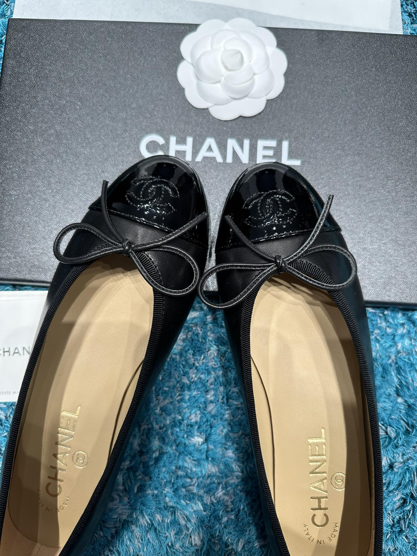 UA Ch**el BALLET FLATS