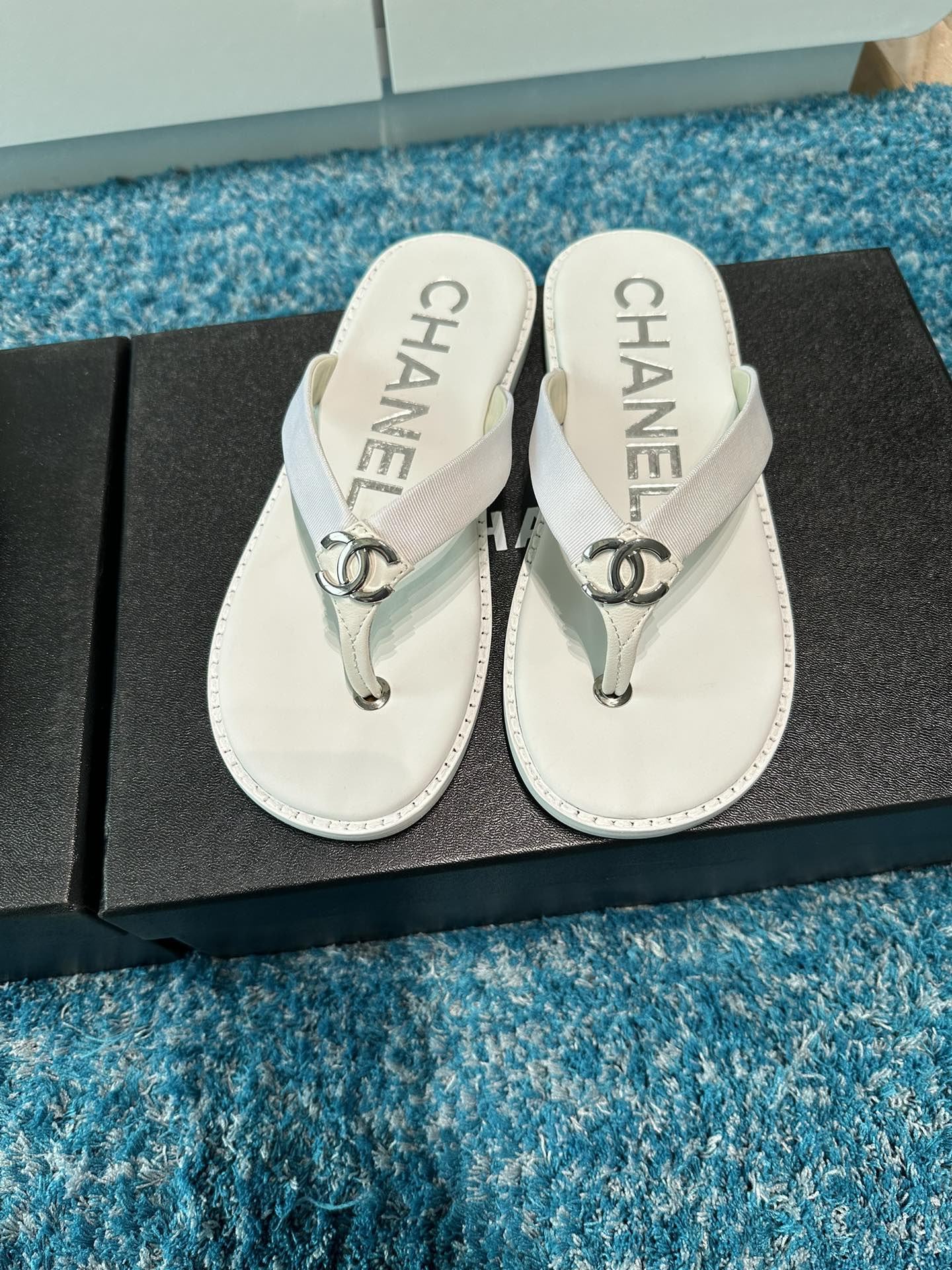 UA Ch**el THONGS
