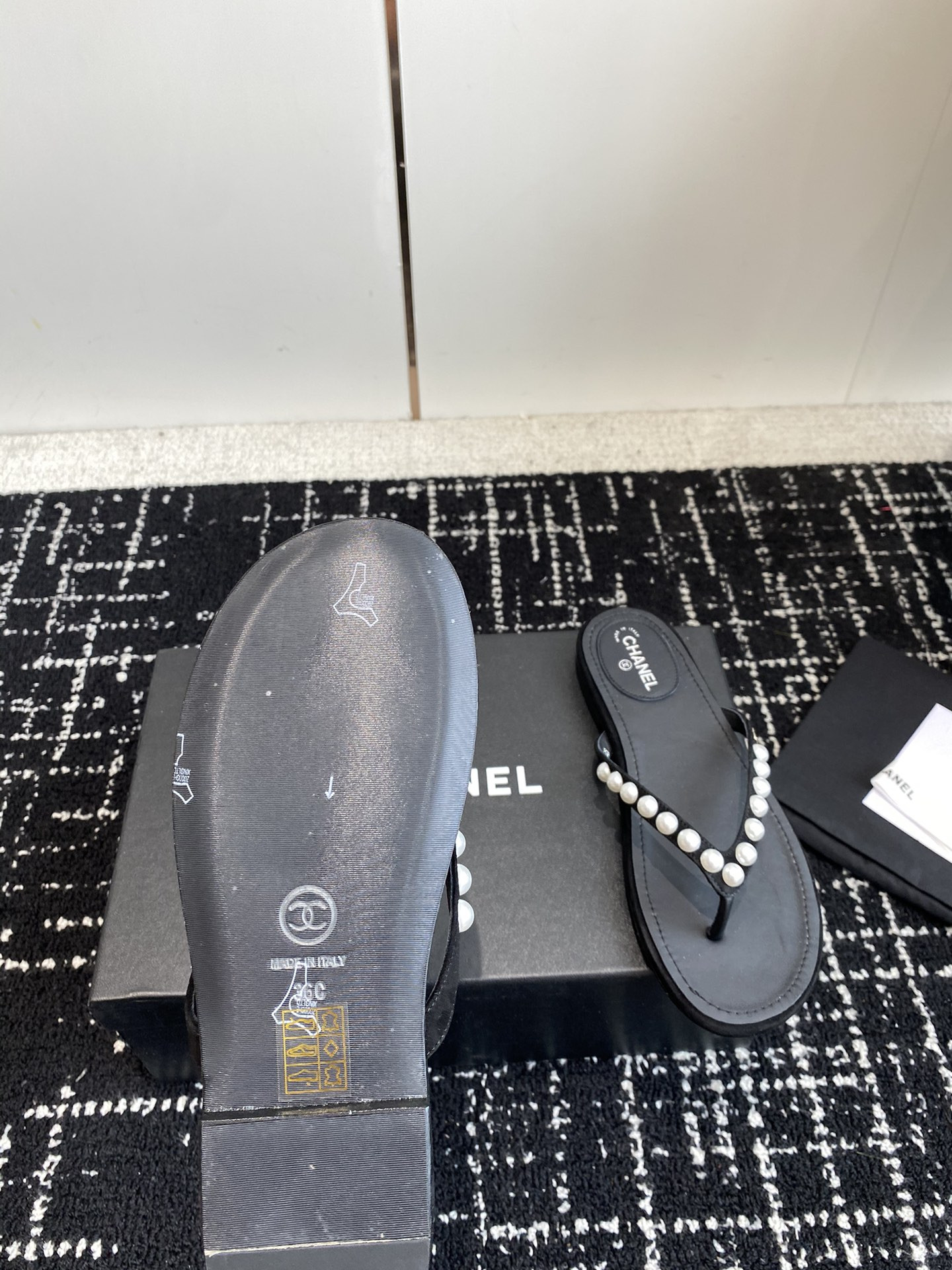 UA Ch**el THONGS