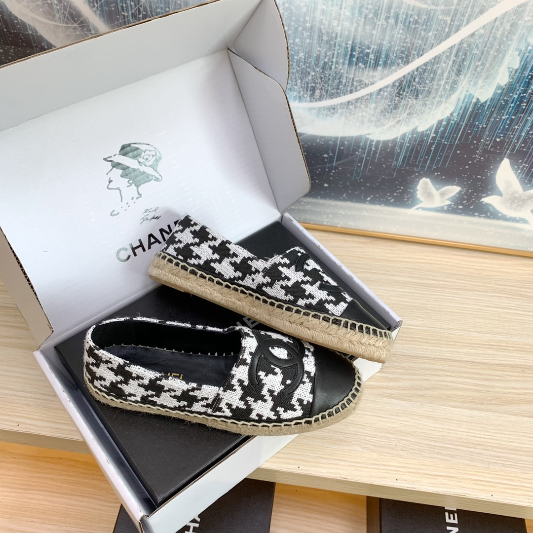 UA Ch**el ESPADRILLES
