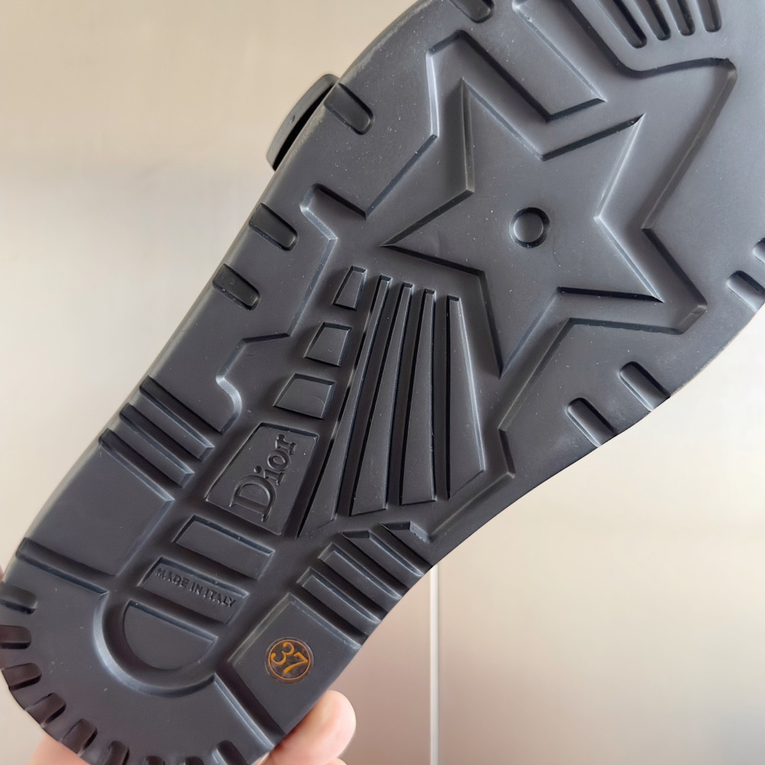 UA D10riviera Dio(r)evolution Slide Black