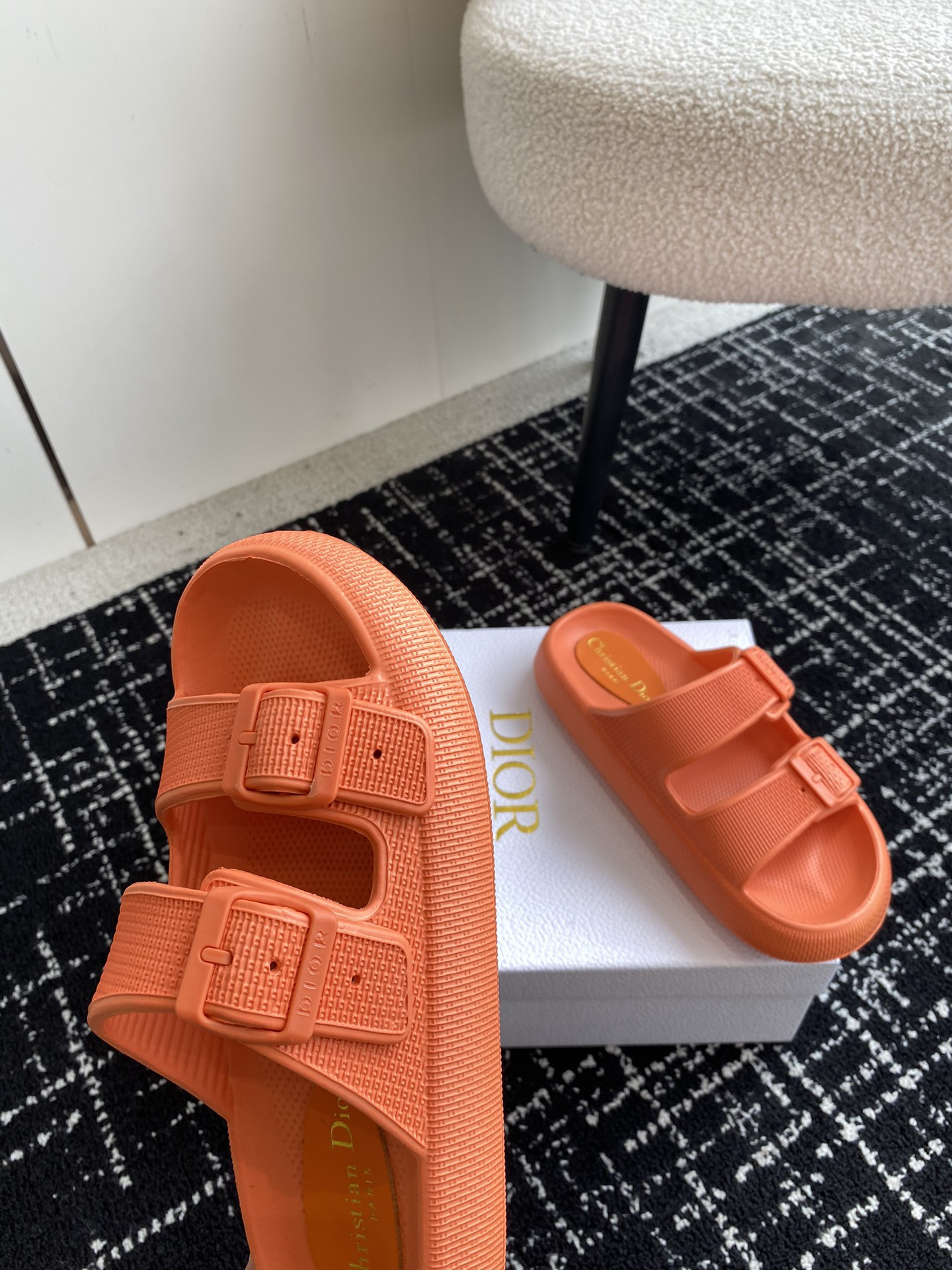 UA D10r Slide