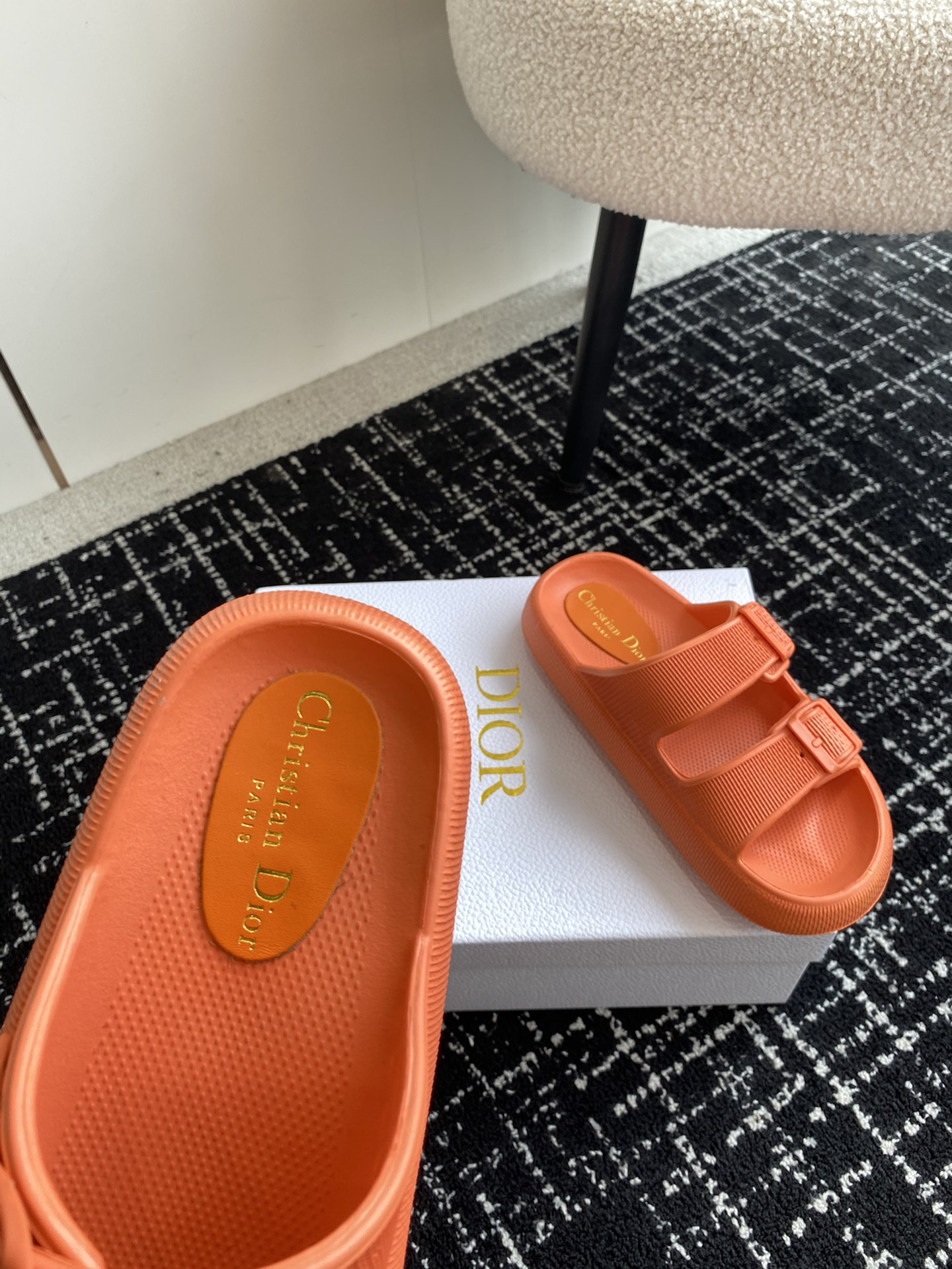 UA D10r Slide