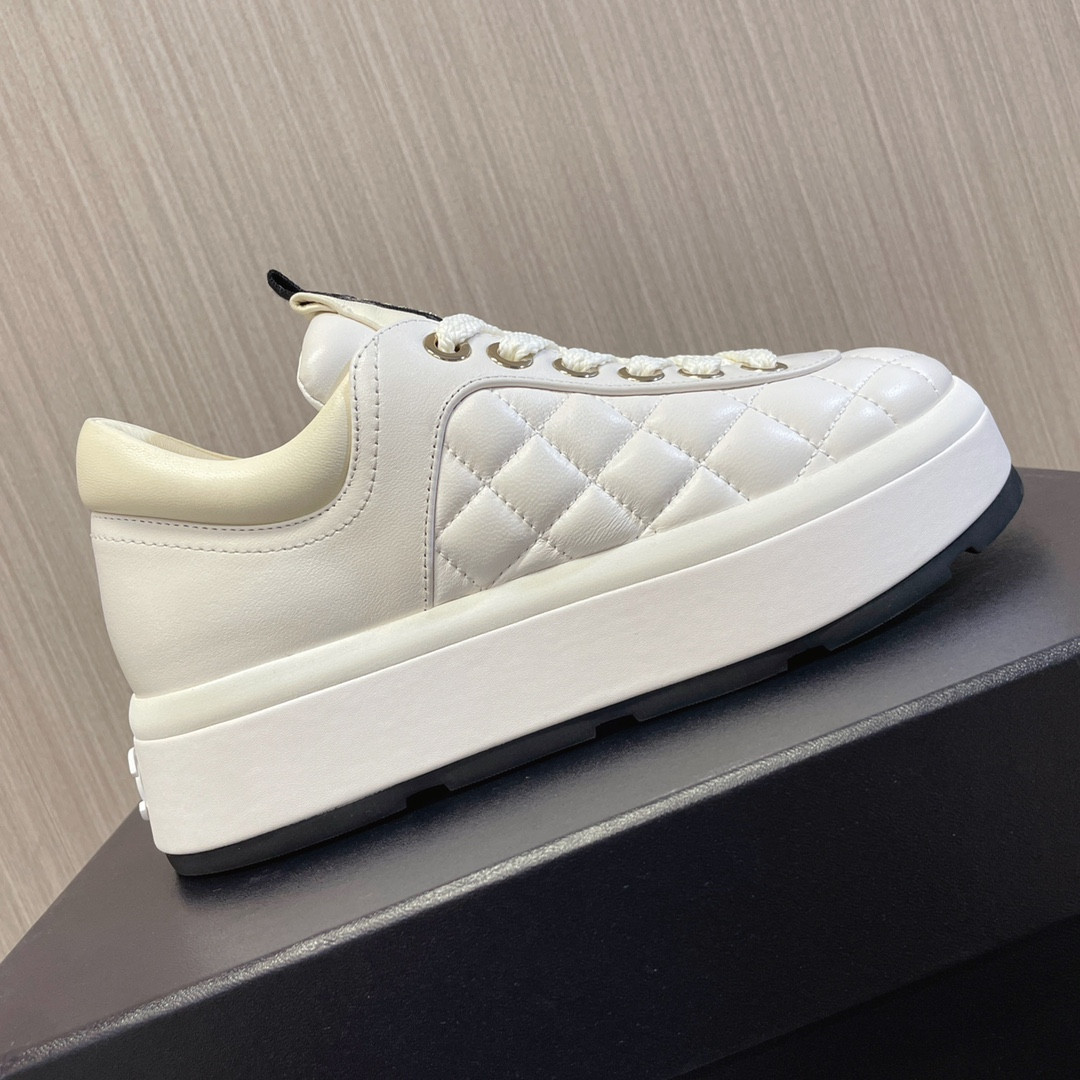 UA Ch**el SNEAKERS