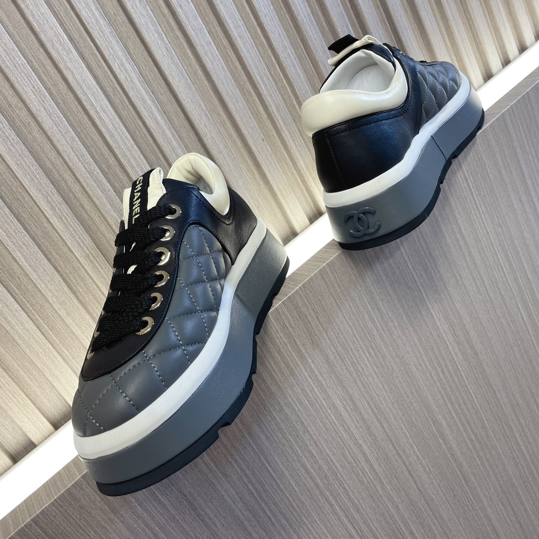 UA Ch**el SNEAKERS