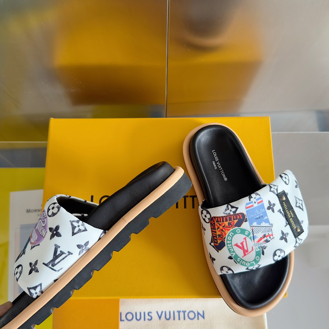 LV Pool Pillow Flat Comfort Mule