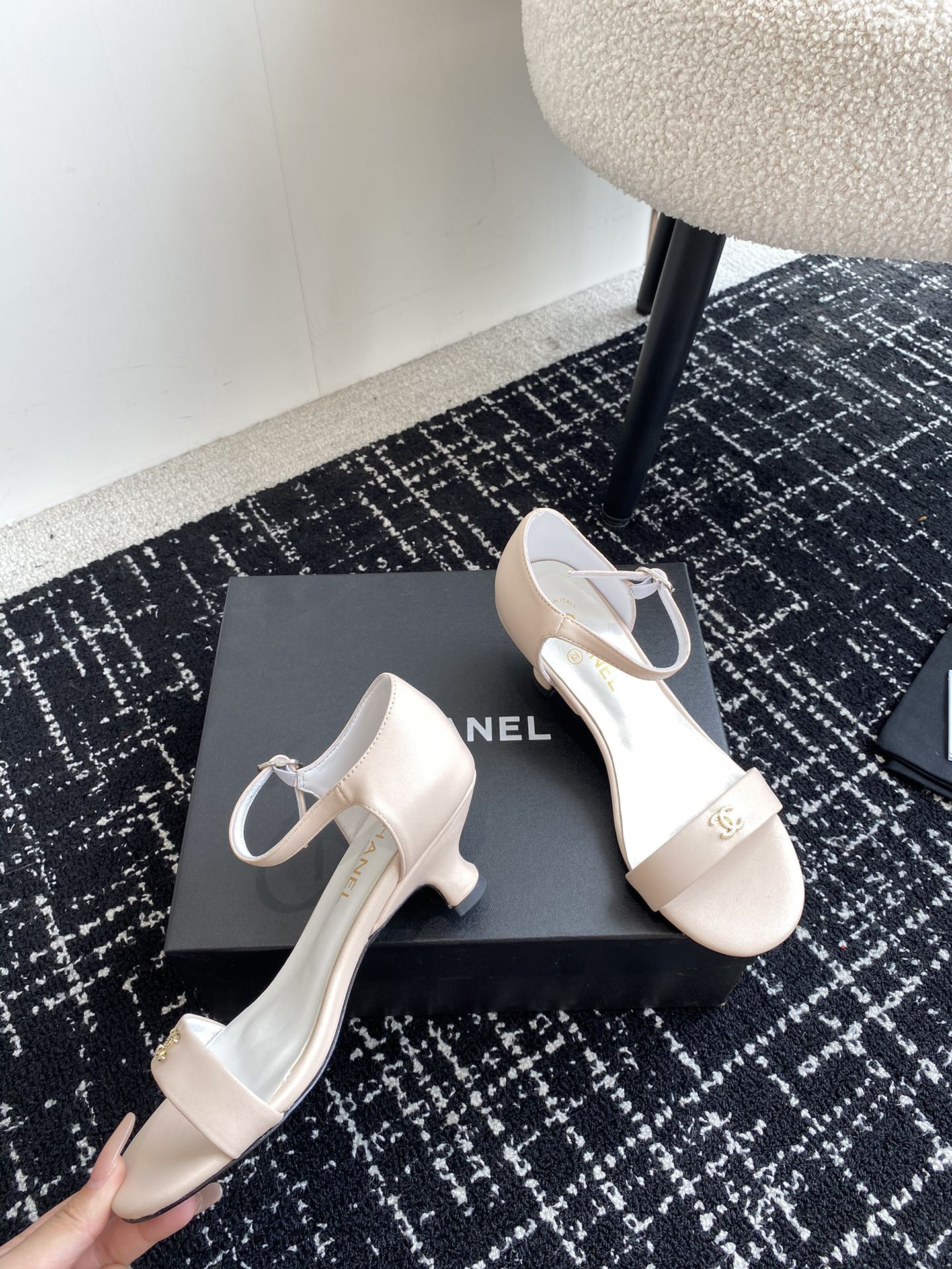 UA Ch**el  SANDALS