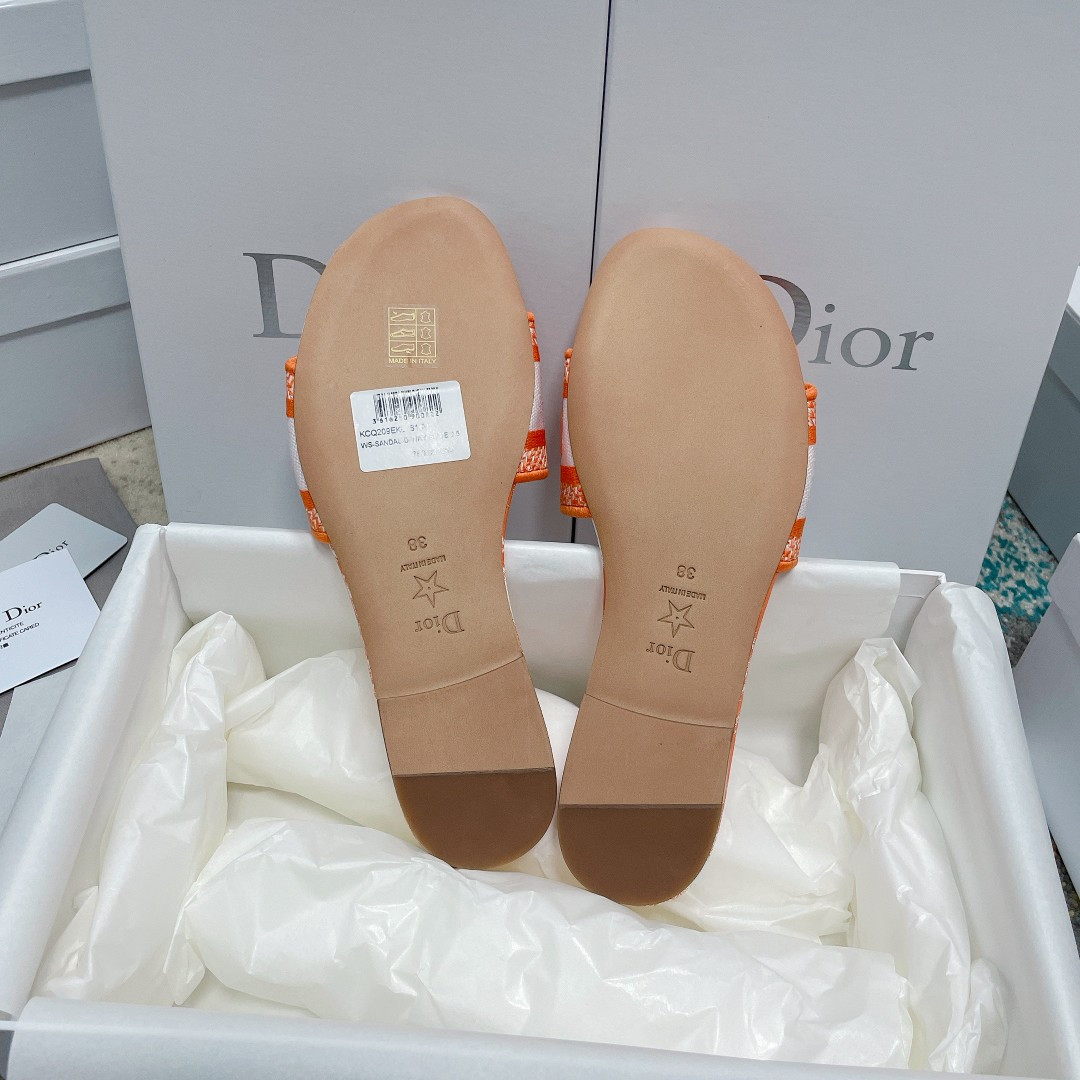 UA D10r Dway Slide