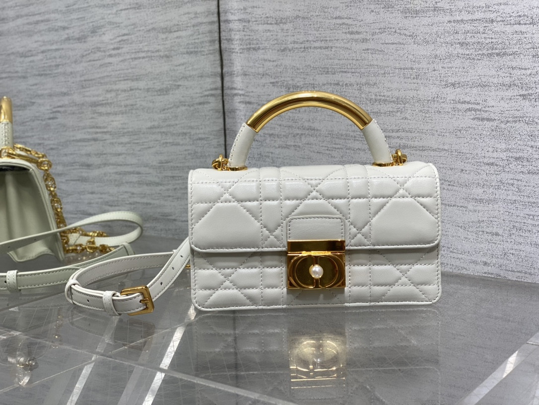 D10r Small Ange Bag Latte Macrocannage Calfskin 20 x 12 x 5 cm