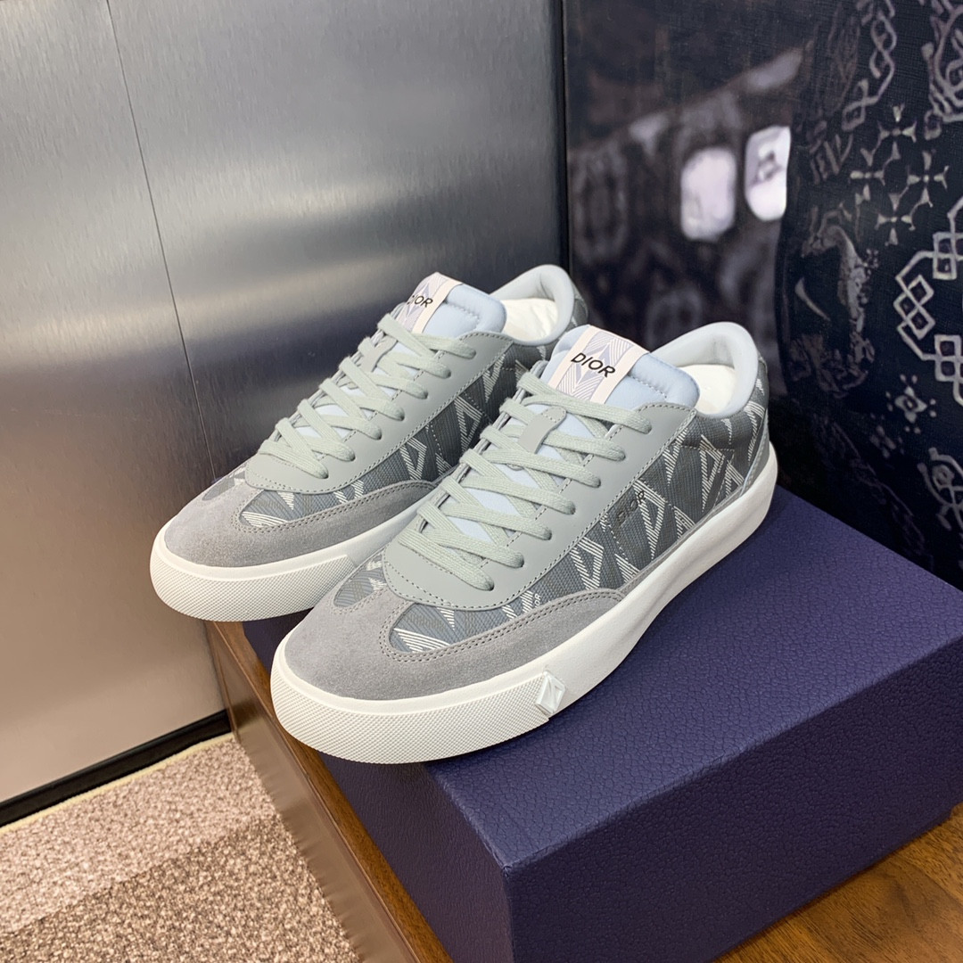 UA D10r B101 Sneaker