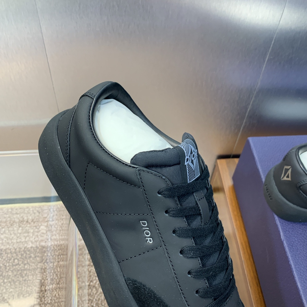 UA D10r B101 Sneaker